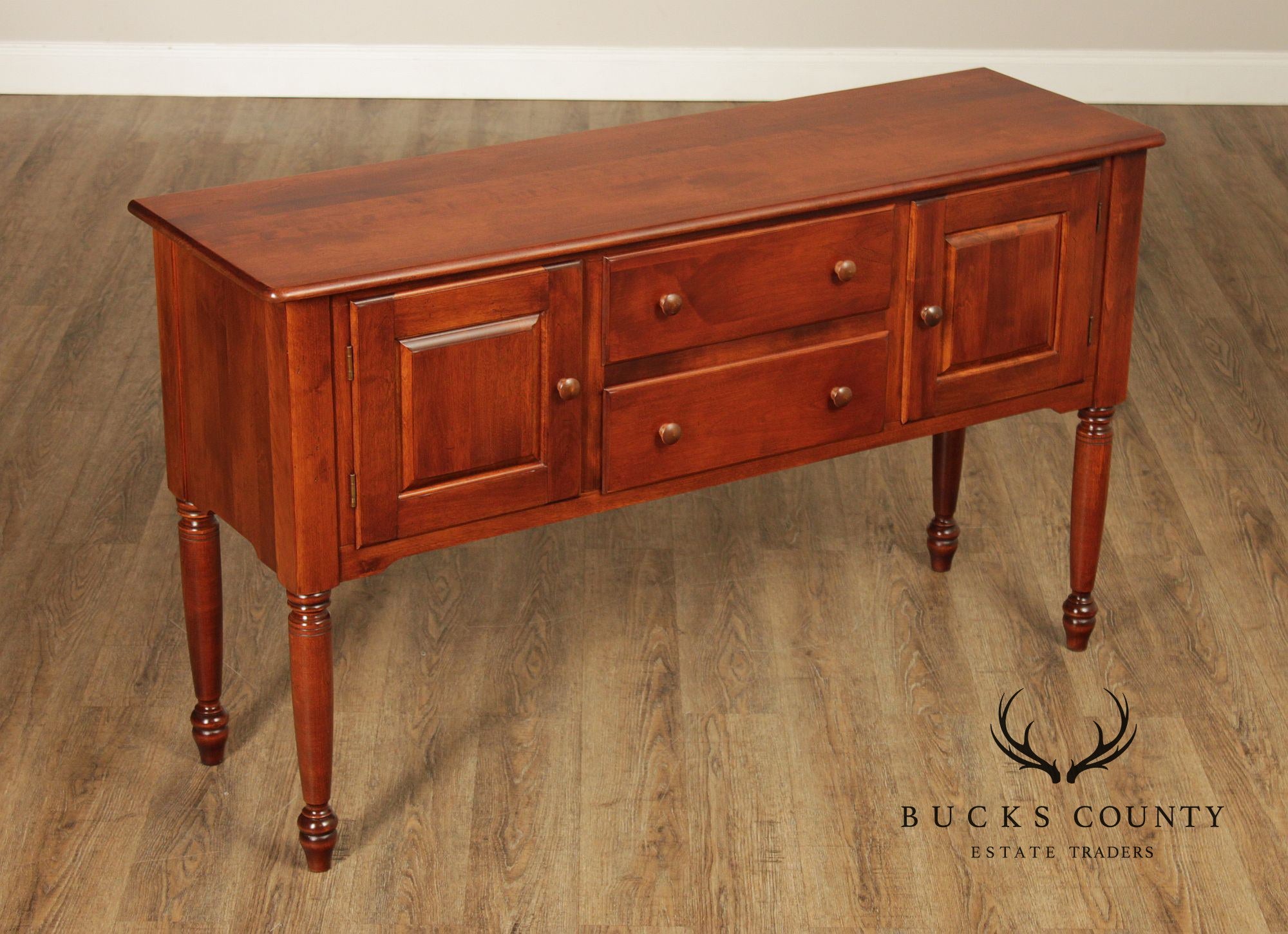 NICHOLS & STONE MAPLE SERVER SIDEBOARD WITH FLUTED LEGS