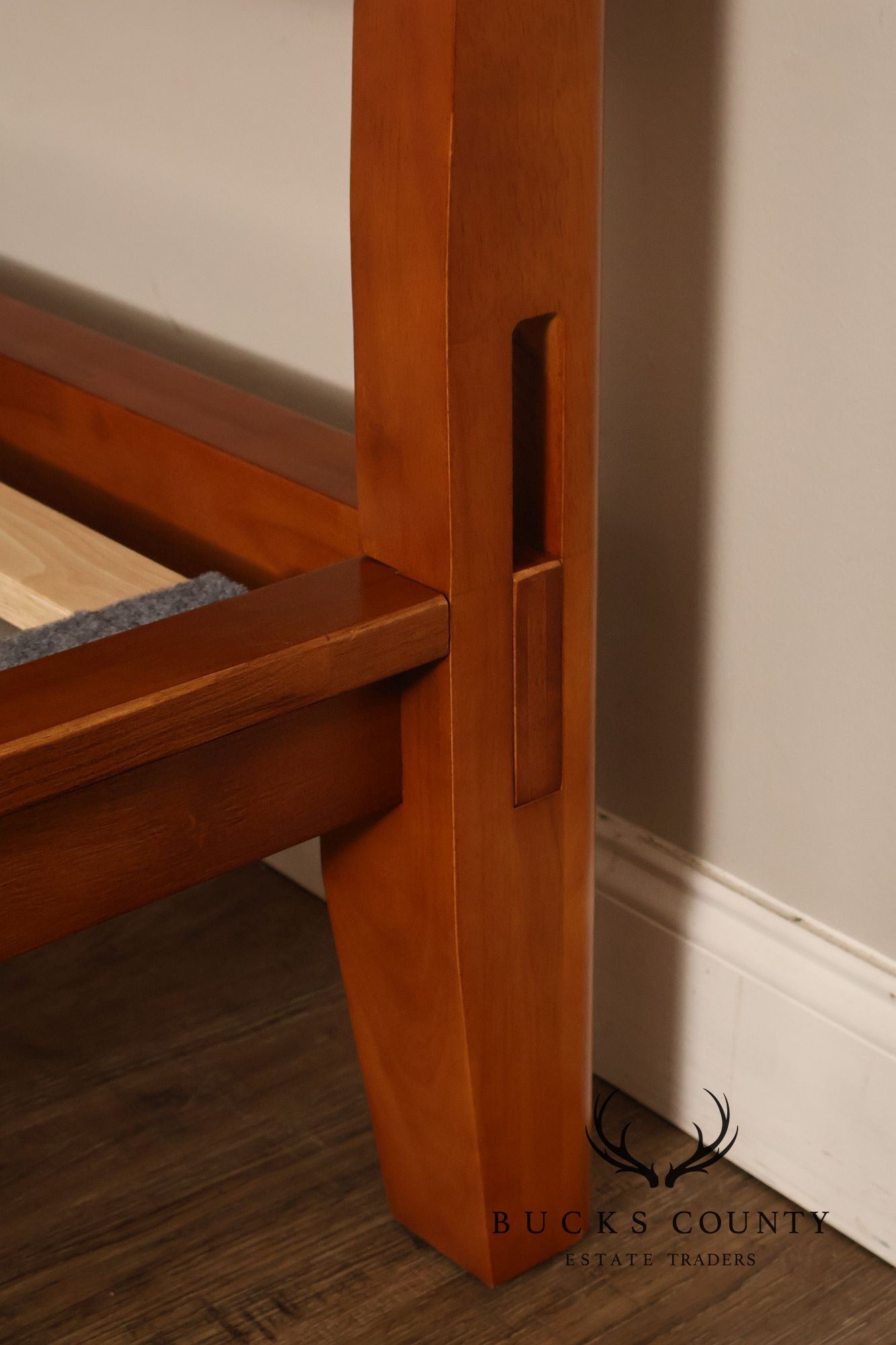 Thuma 'Classic' Queen Bed frame