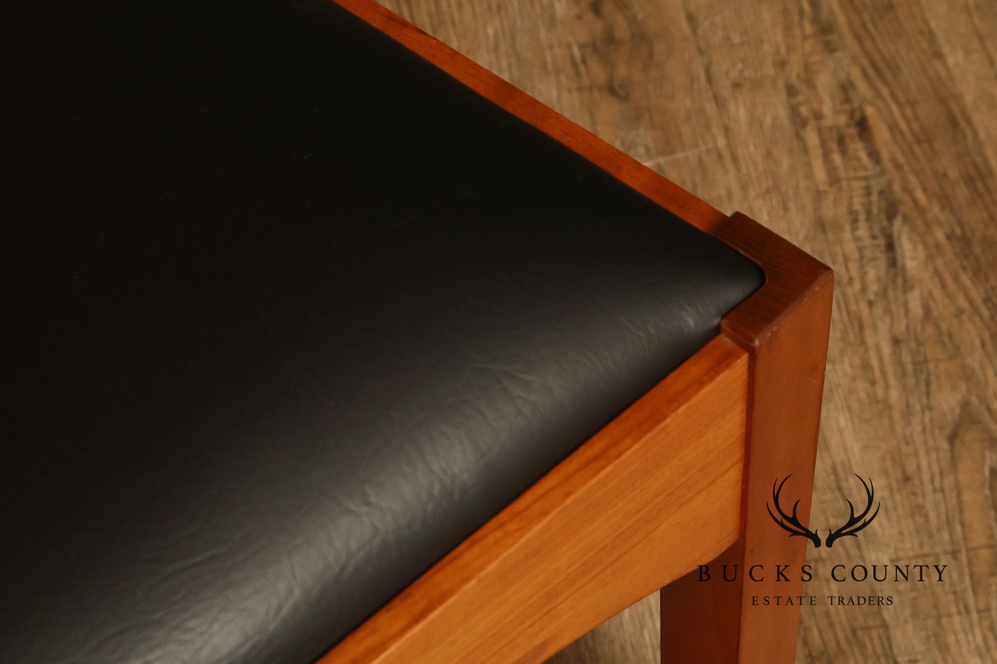 Stickley 21st Century Collection Set of Eight Cherry Dining Chairs