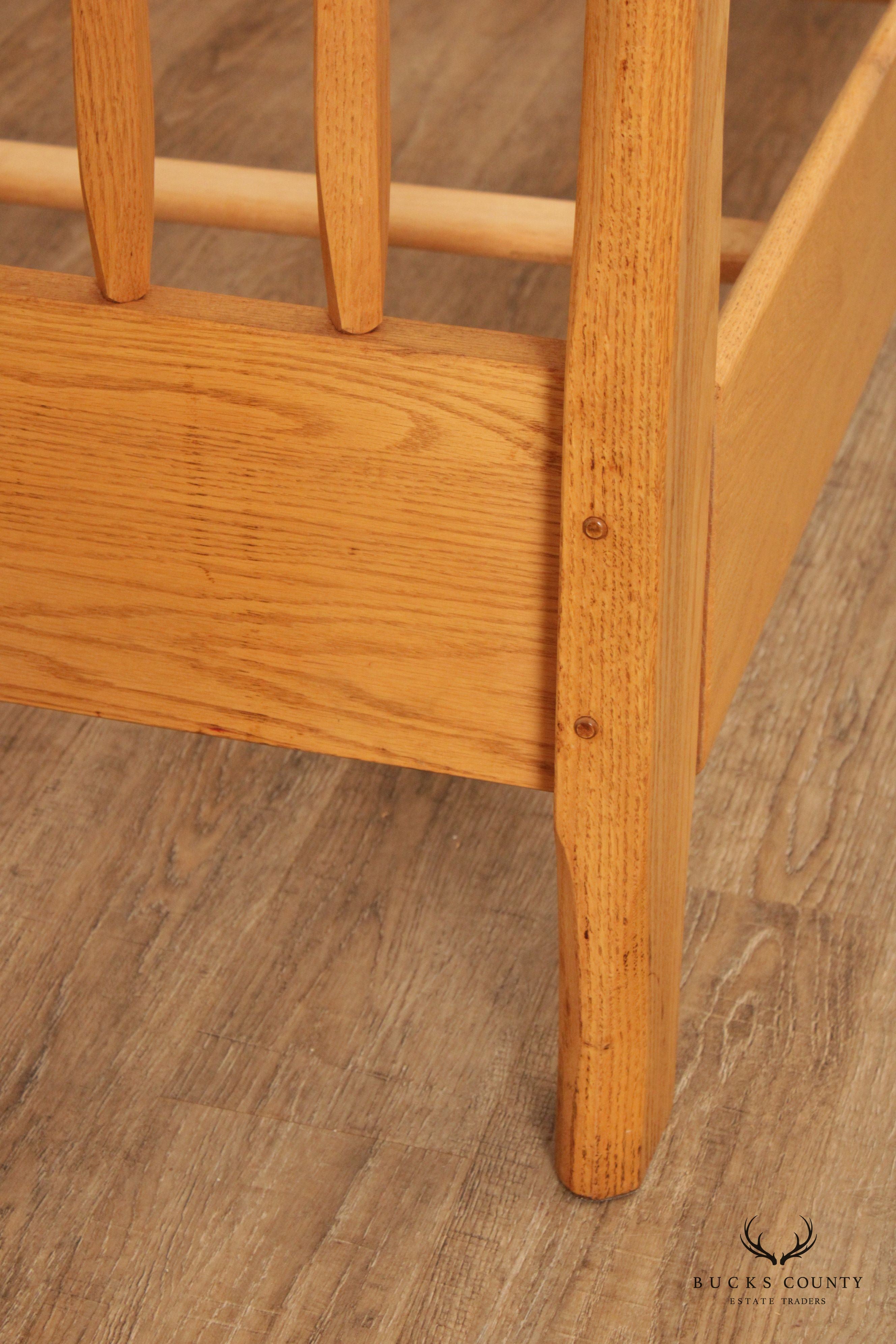 Hunt Country Furniture Windsor Style Oak Queen Size Bed