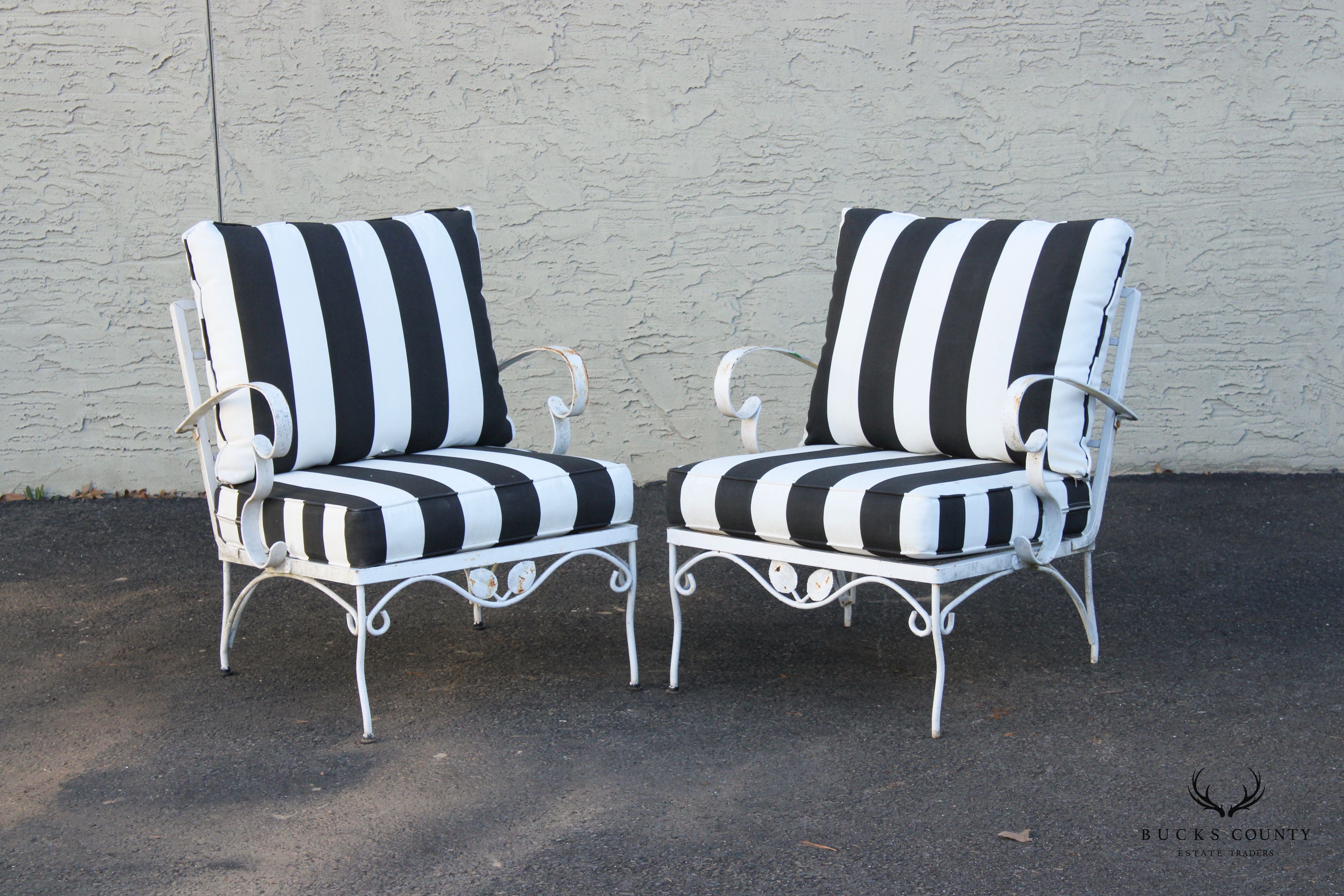 Mid Century Pair Wrought Iron Outdoor Lounge Chairs