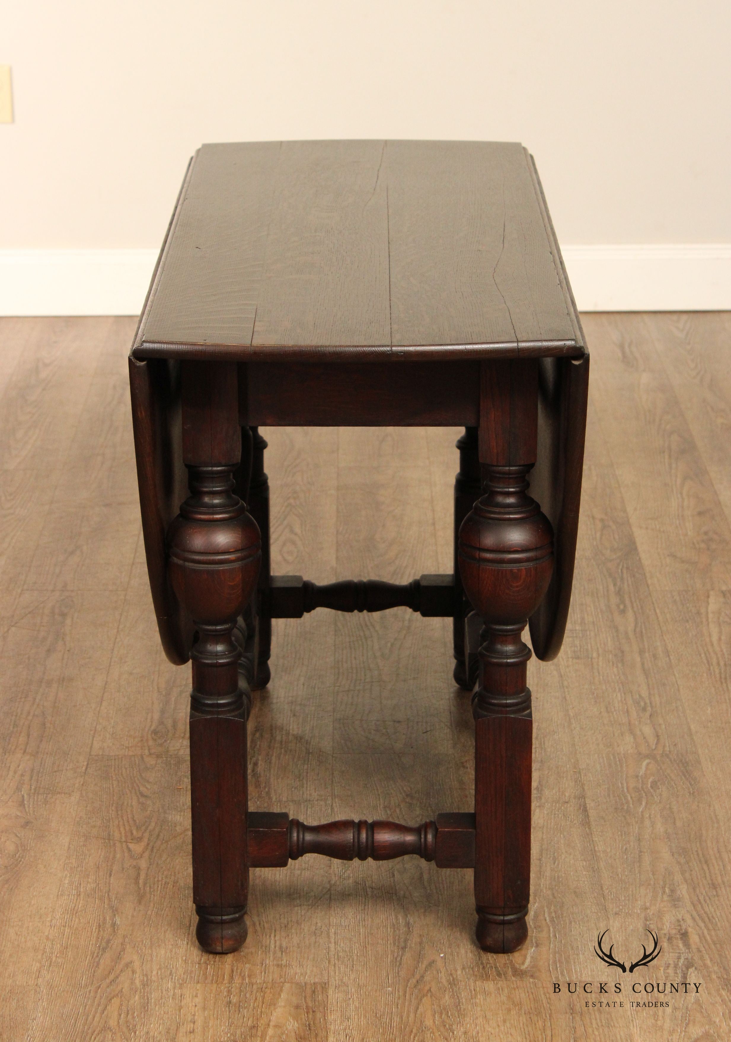 Antique Berkey & Gay William and Mary Style Oak Drop Leaf Table