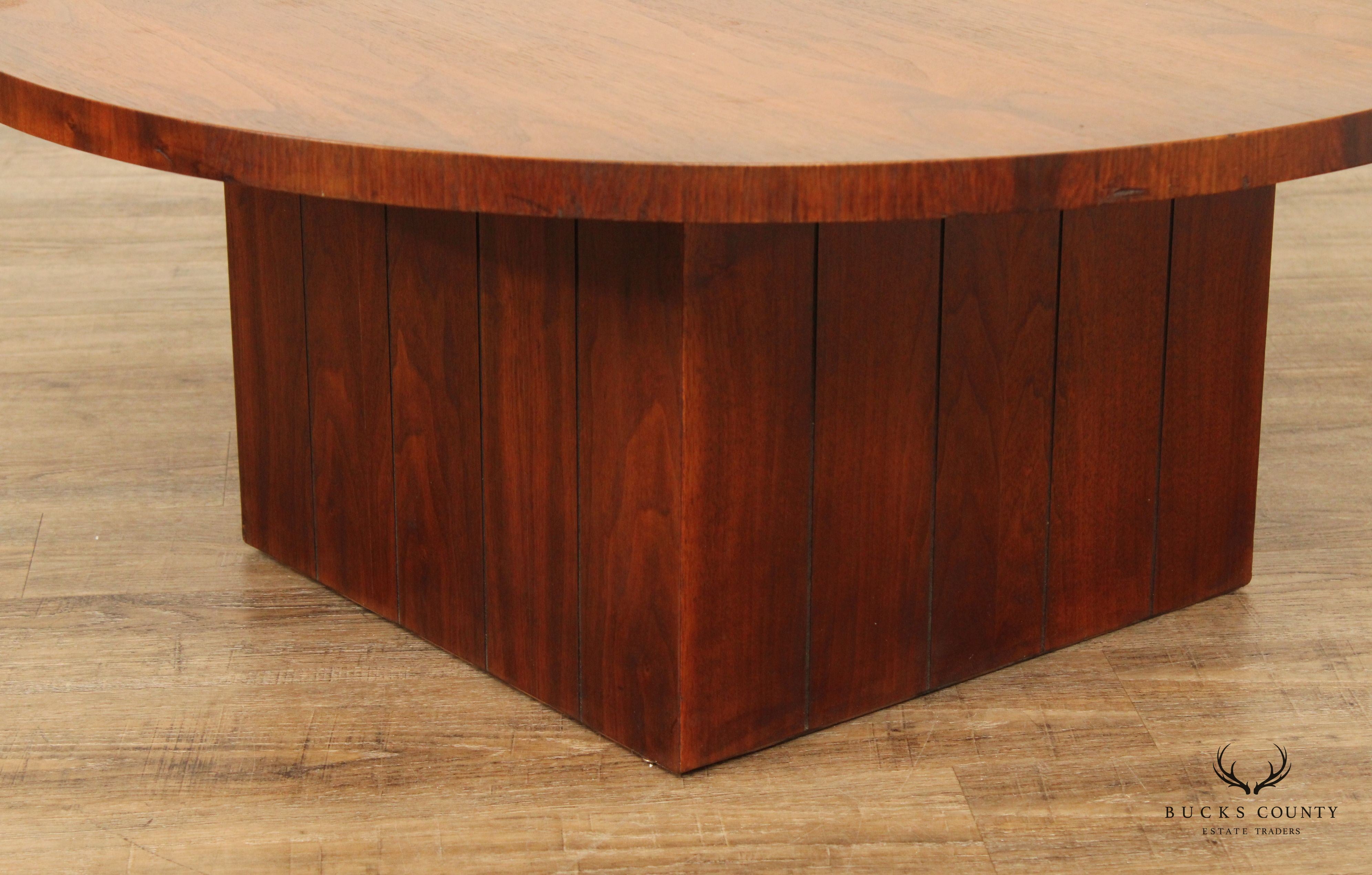 Lane Furniture Mid Century ModernRound Walnut Pedestal Coffee Table