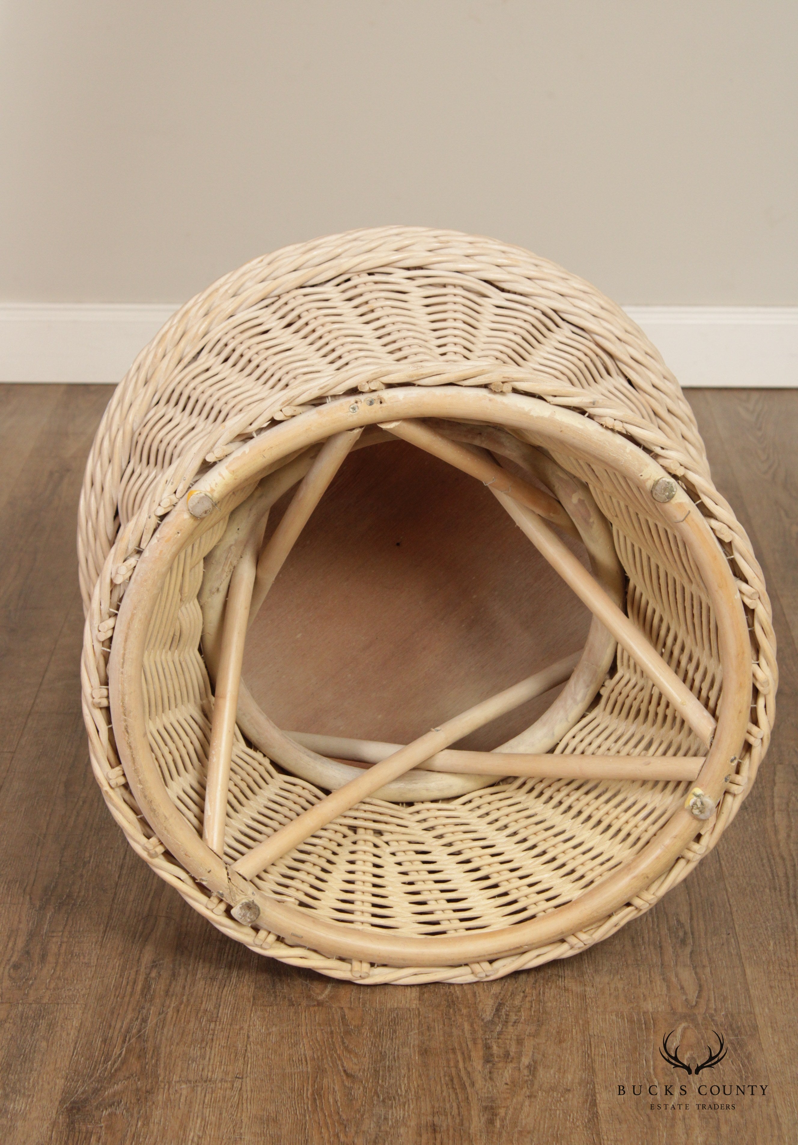 Vintage Round Wicker Rattan Glass Top Coffee Table