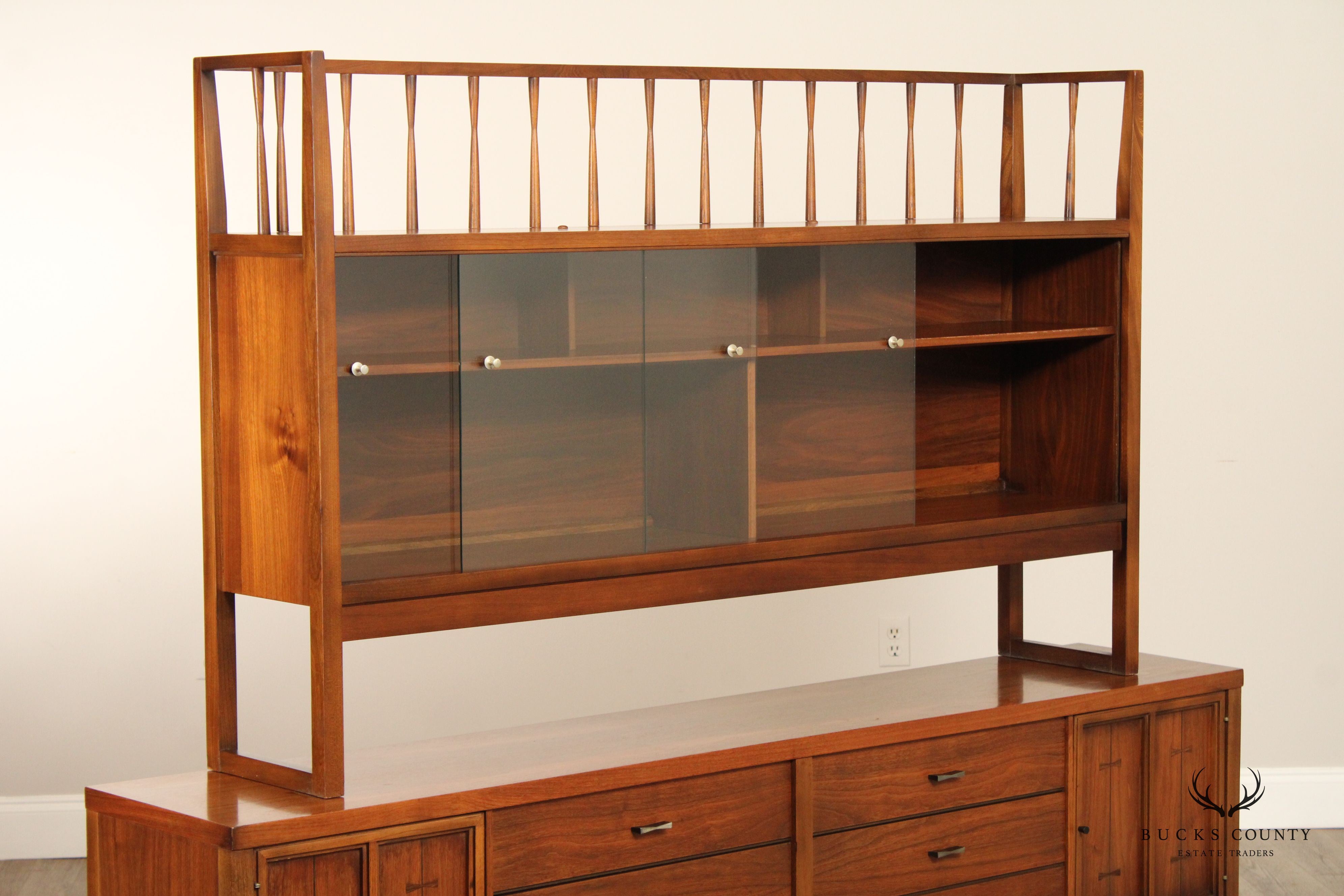 Lane Mid Century Modern Walnut Credenza China Cabinet Bookcase