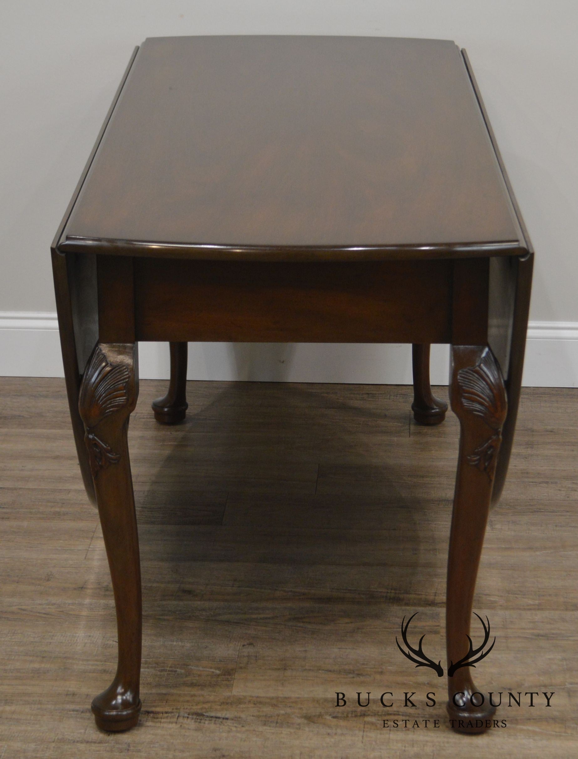 Kittinger Colonial Williamsburg CW117 Mahogany Large Drop Leaf Gate Leg Dining Table