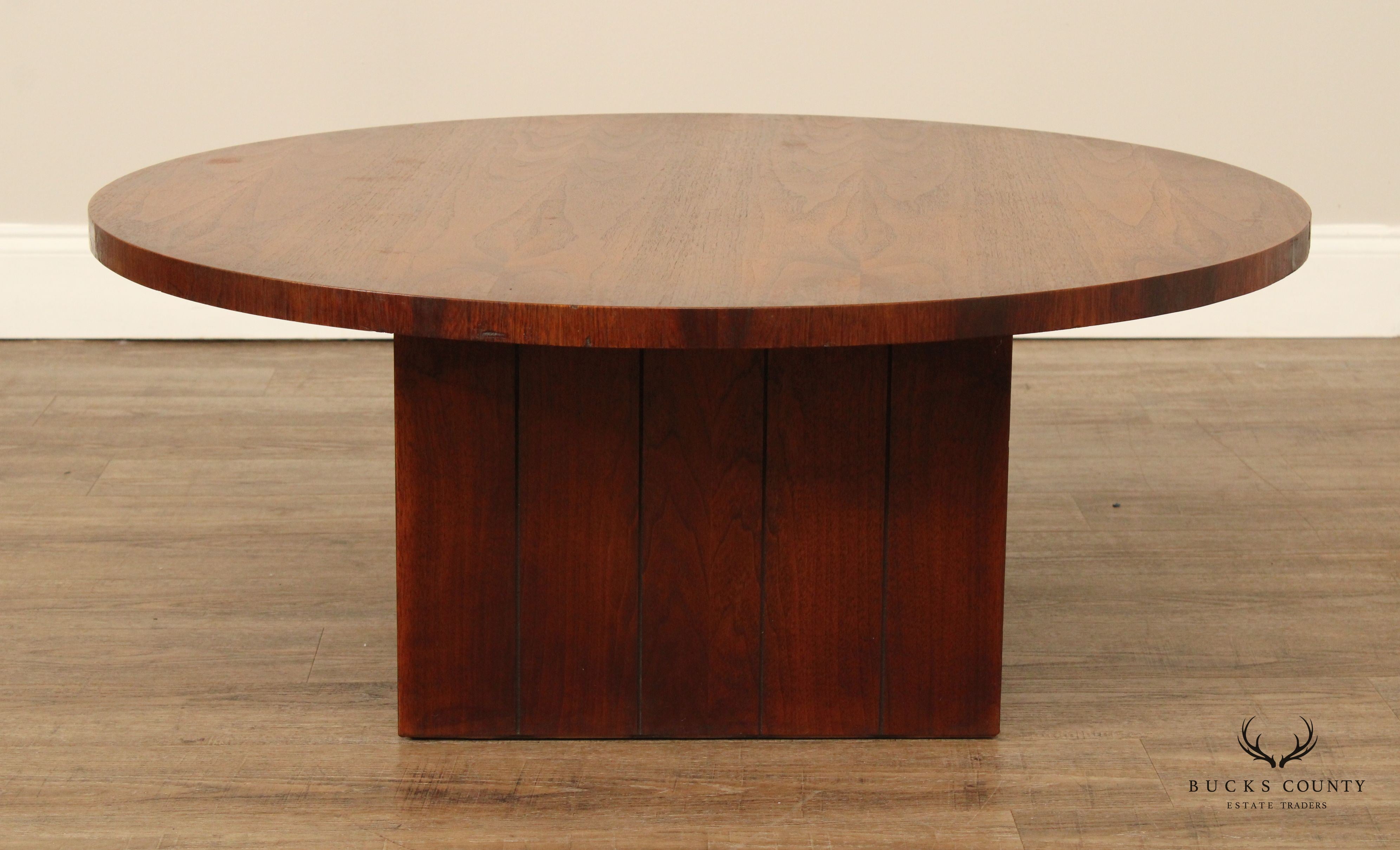 Lane Furniture Mid Century ModernRound Walnut Pedestal Coffee Table