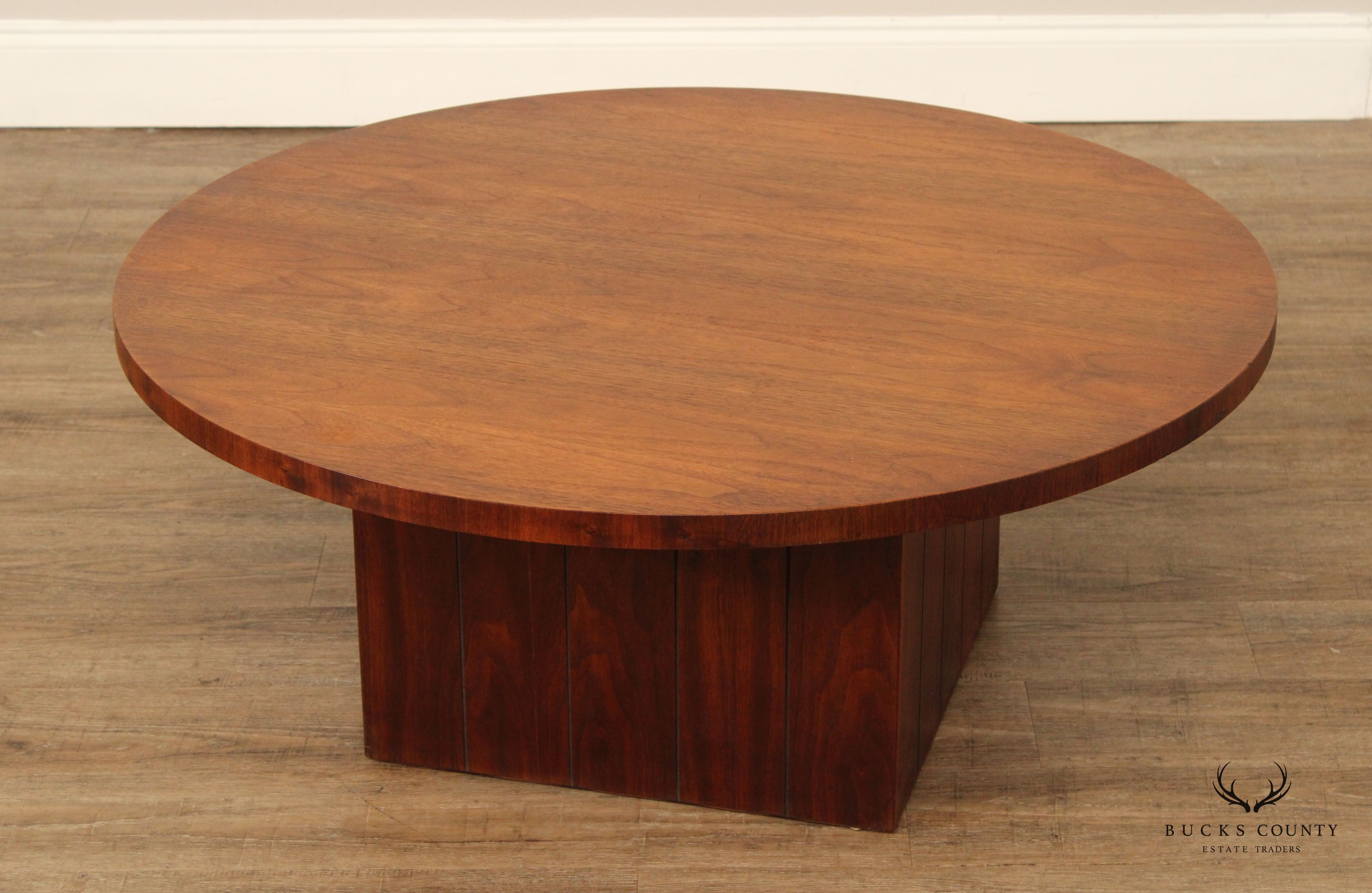 Lane Furniture Mid Century ModernRound Walnut Pedestal Coffee Table