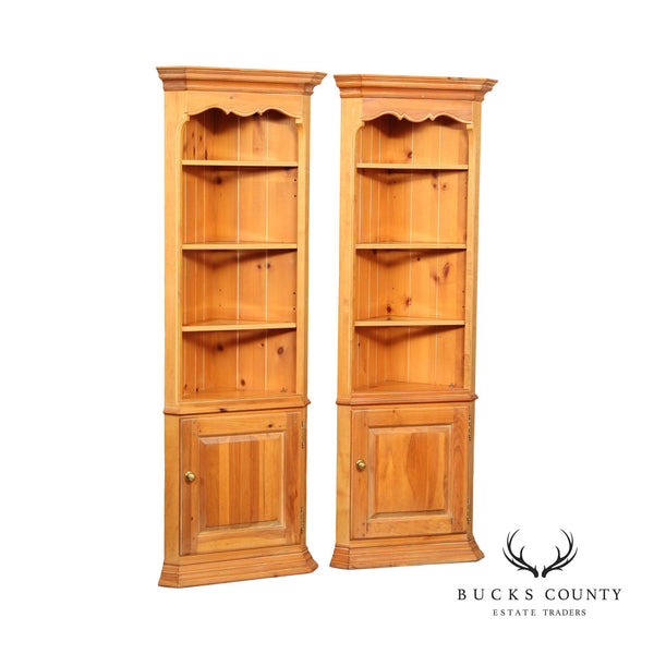 Thomasville 'Replicas 1800' Pair of Pine Corner Cabinets