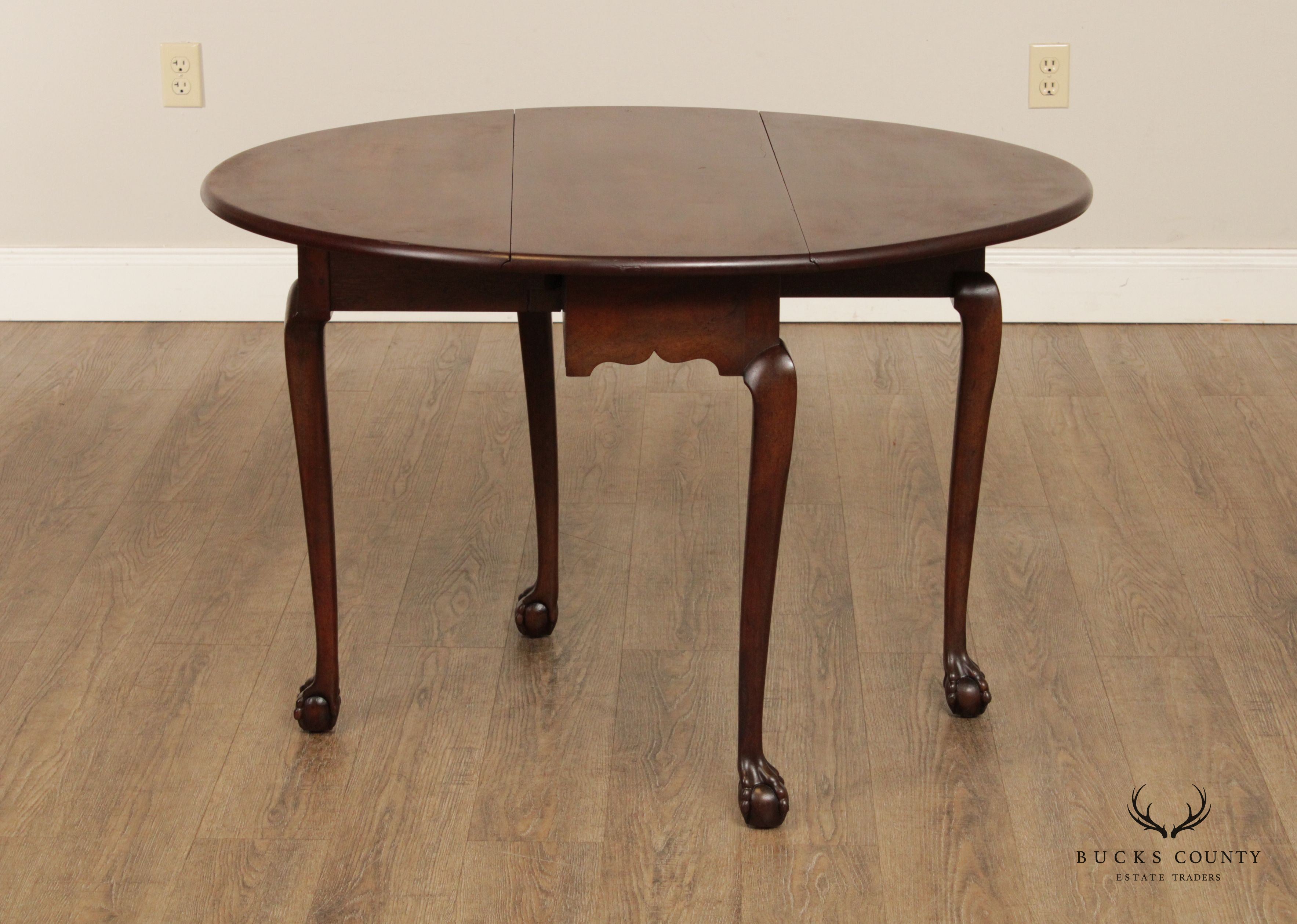 Kittinger Colonial Williamsburg Mahogany Drop-Leaf Table
