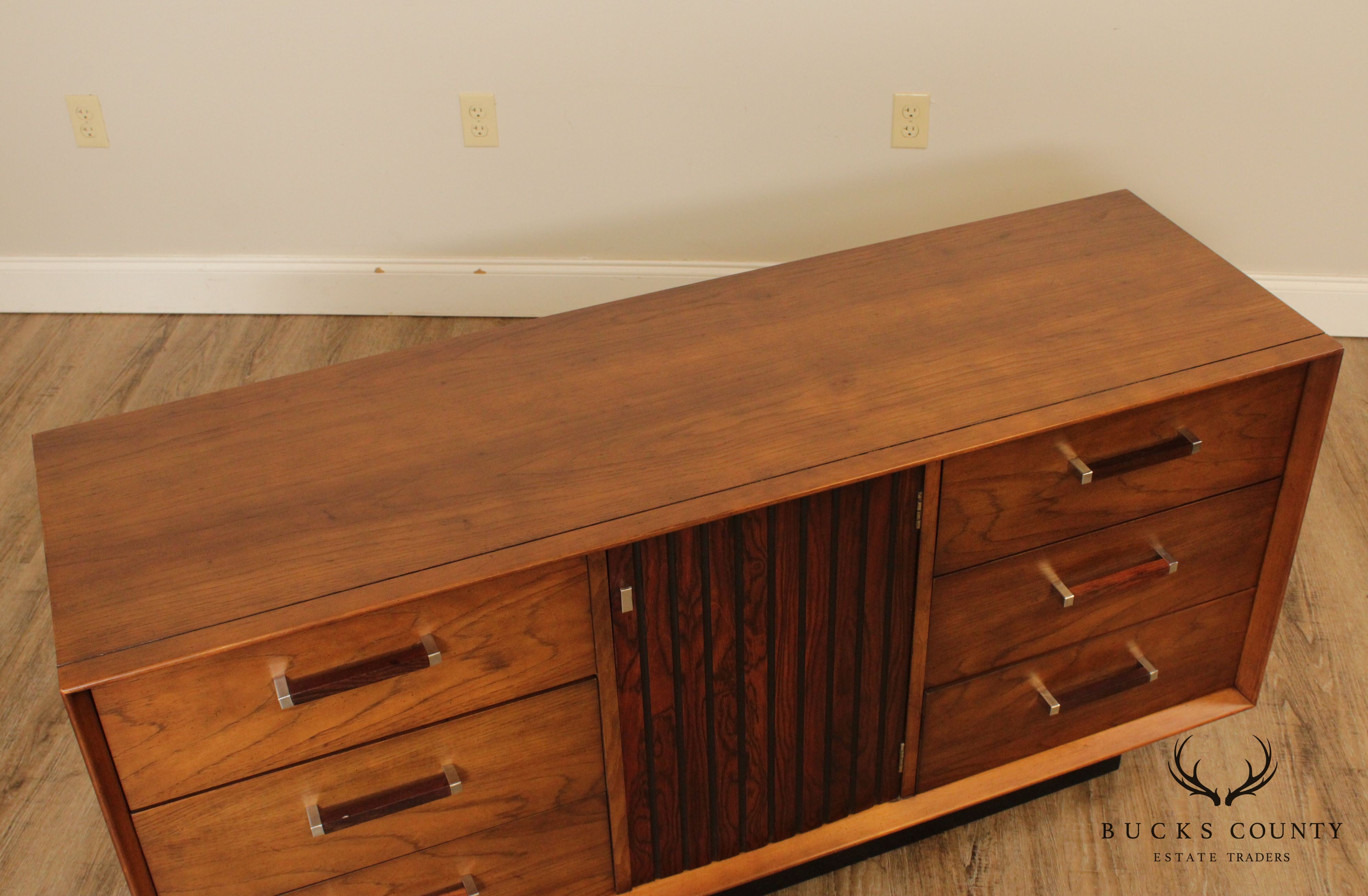 Lane Mid Century Modern Tower Suite Long Dresser