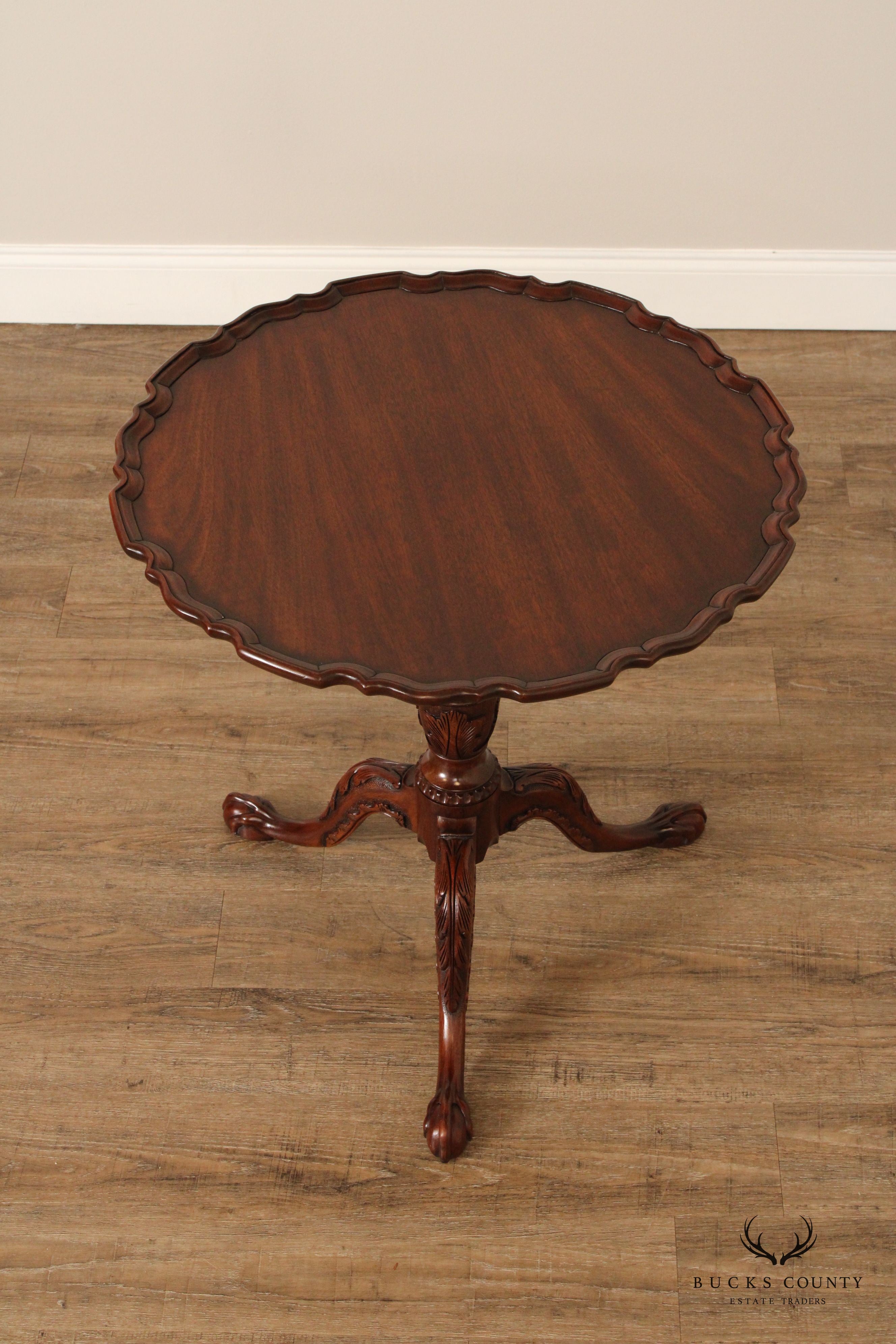 Henkel Harris Chippendale Style Mahogany Tilt Top Pie Crust Table
