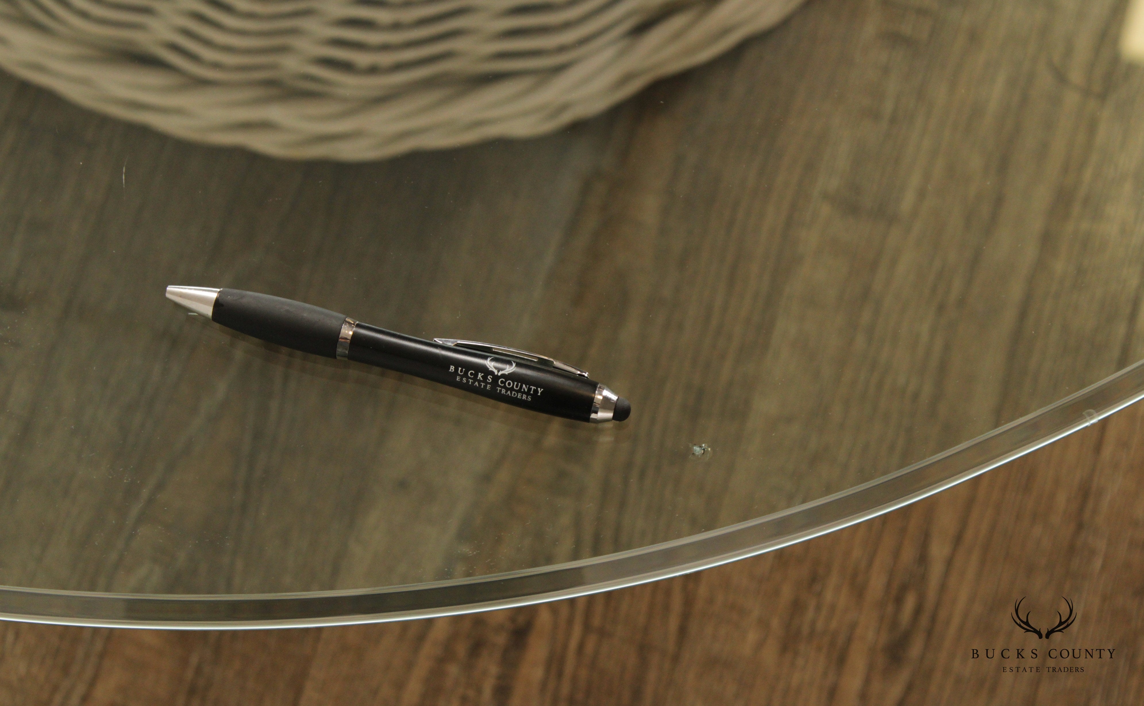 Vintage Round Wicker Rattan Glass Top Coffee Table