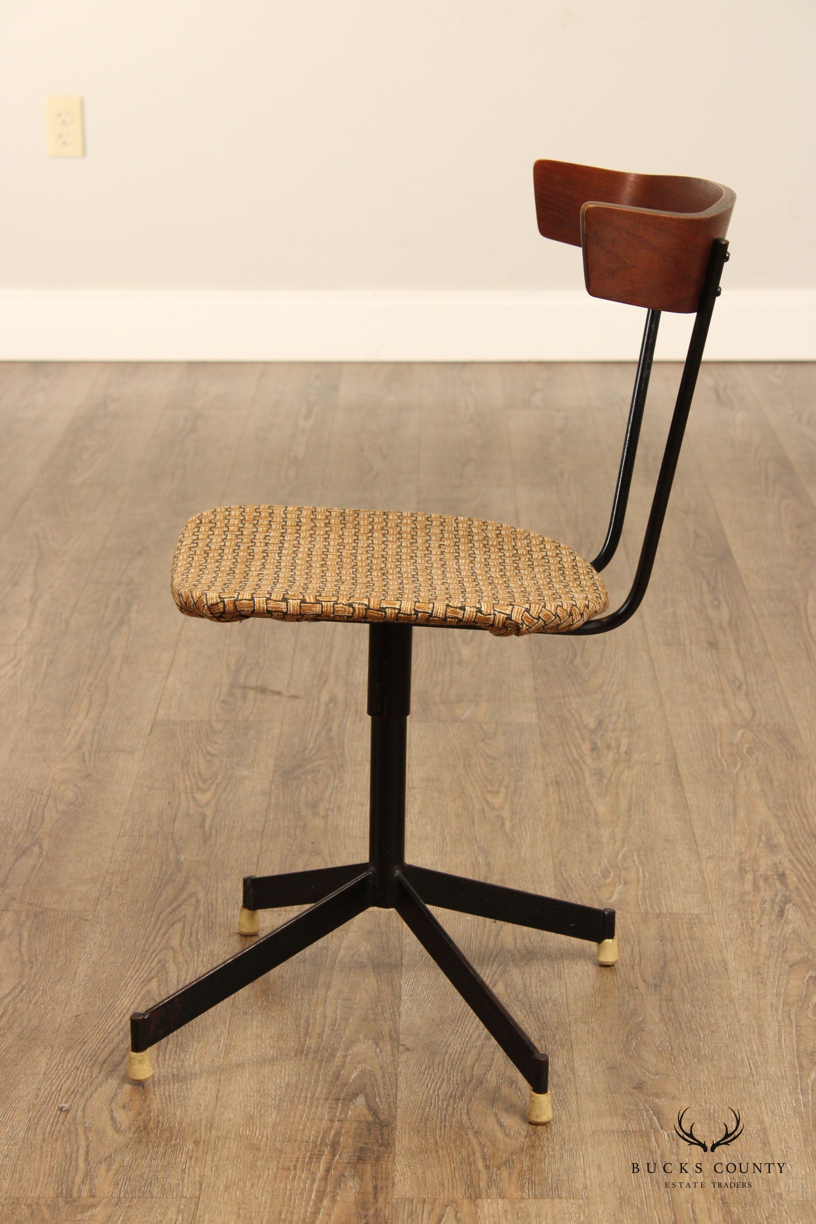 Clifford Pascoe Style Mid Century Modern Swivel Desk Chair