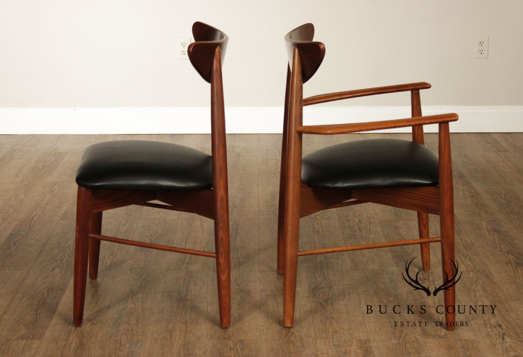 Stanley Furniture Mid Century Modern Walnut Set Of Six Dining Chairs