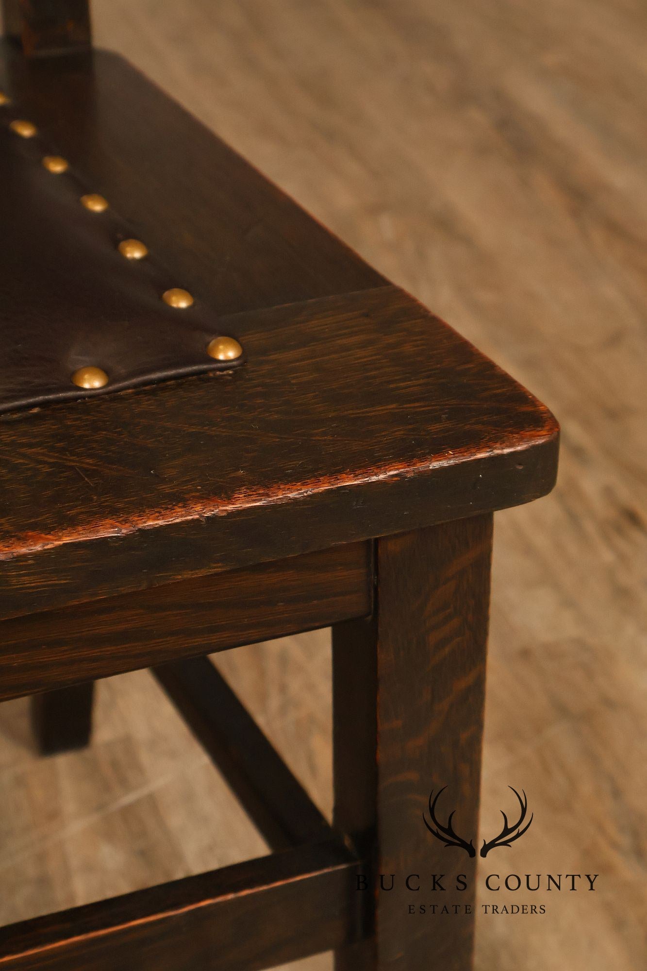 Mission Style Antique Oak Rabbit Ear Side Chair With Leather Seat