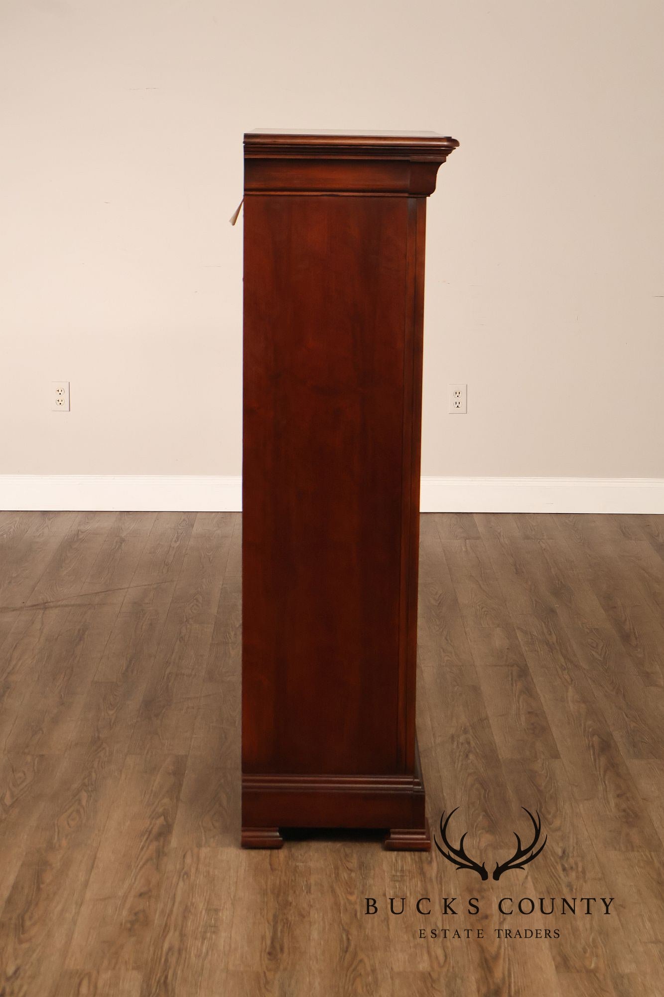 Thomasville Traditional Louis Philippe Style Cherry Lingerie Chest