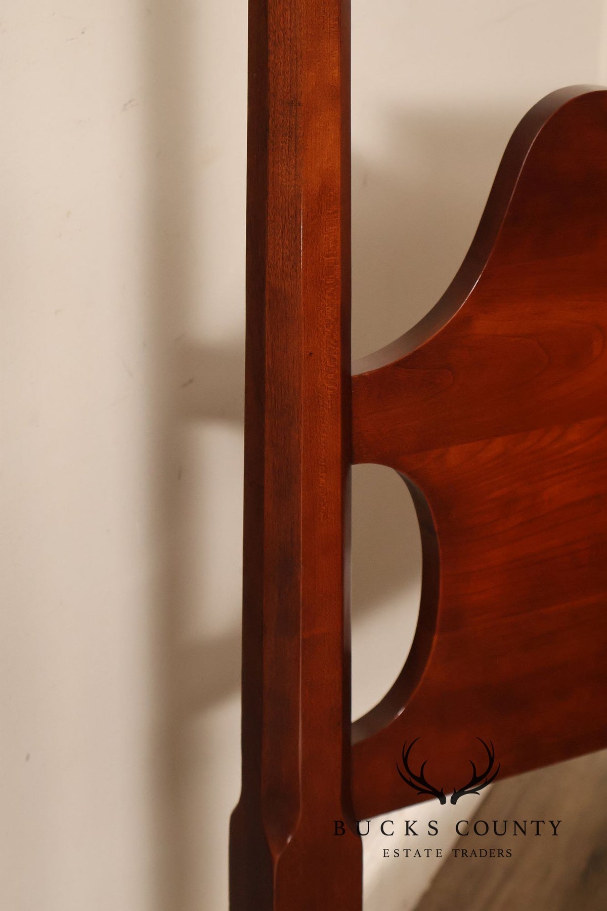 Statton Cherry Queen Size Poster Bed