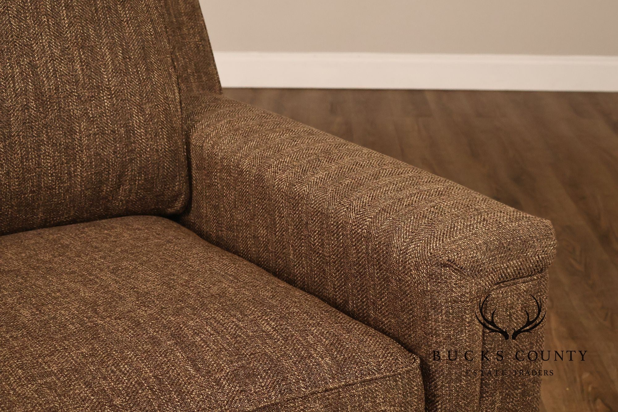 La-Z-Boy Contemporary Style Upholstered Lounge Chair