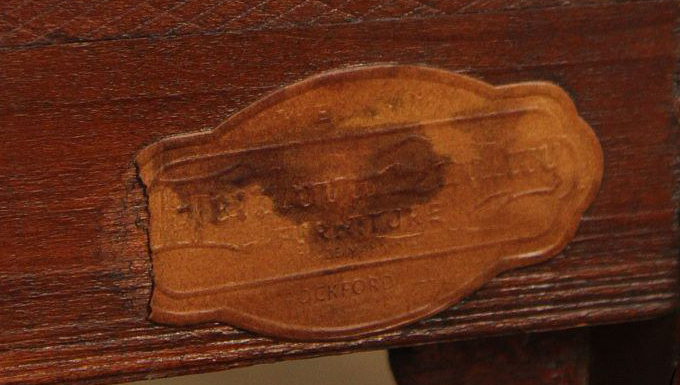 Weiman Heirloom Quality Chinese Chippendale Style Mahogany Vitrine Display Cabinet