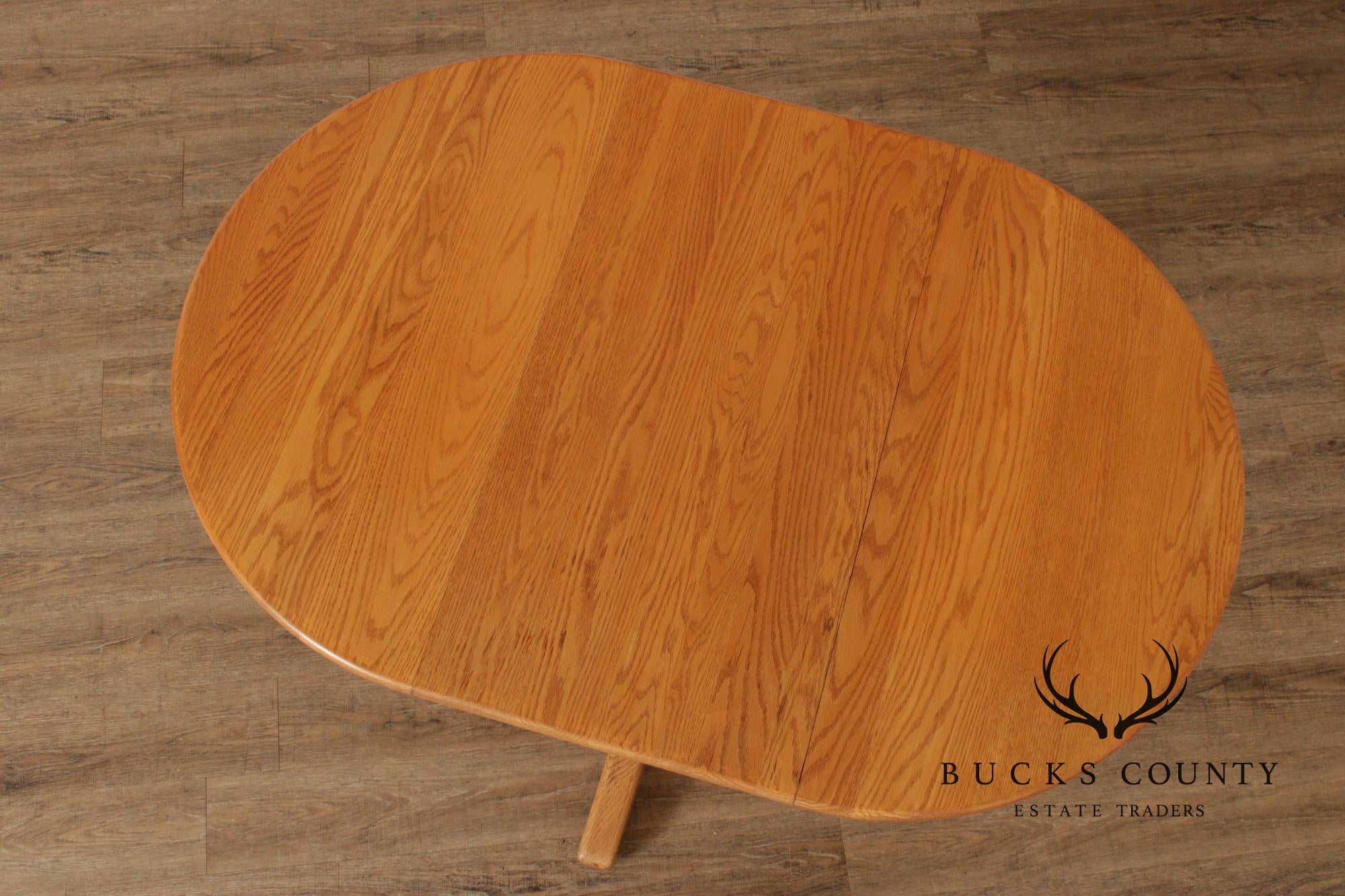 Solid Oak Round Expandable Pedestal Dining Table