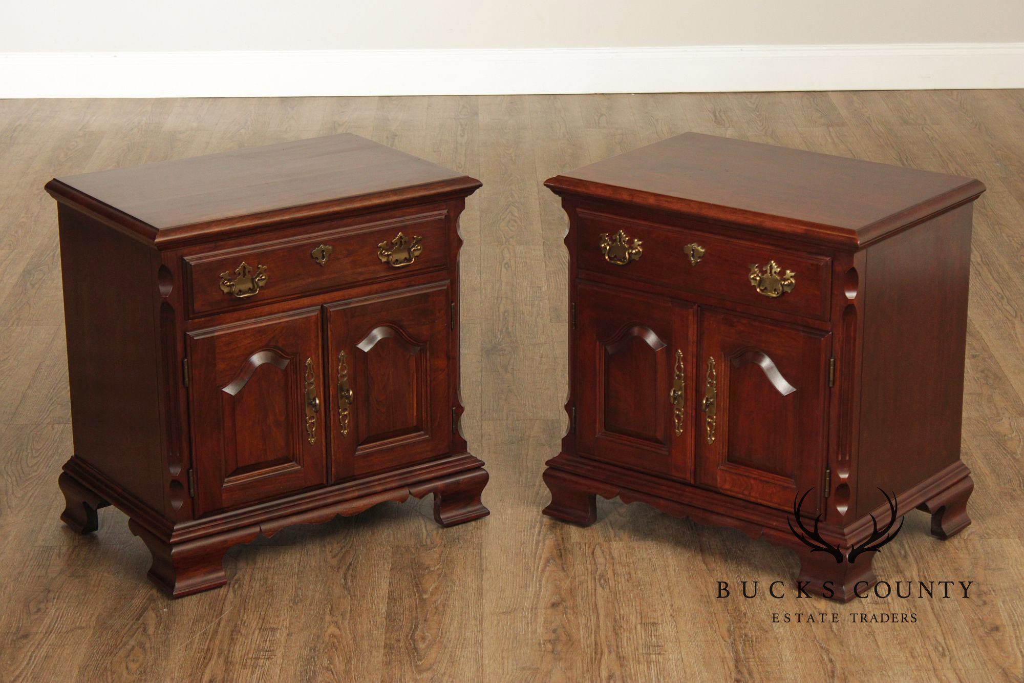 Pennsylvania House Traditional Pair Of Cherry Nightstands