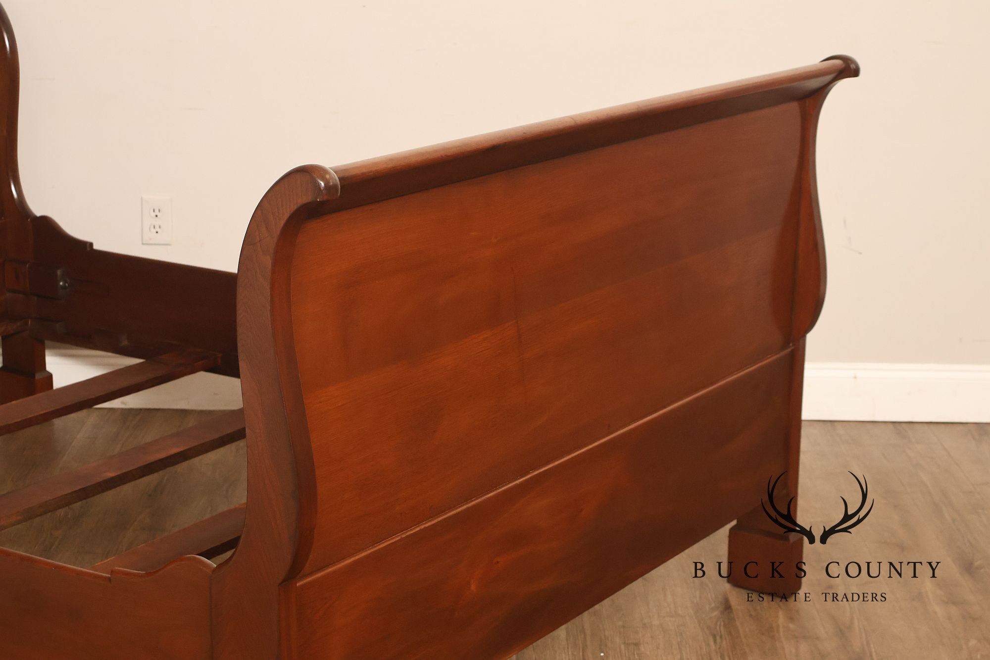 Antique Traditional Full Size Mahogany Sleigh Bed