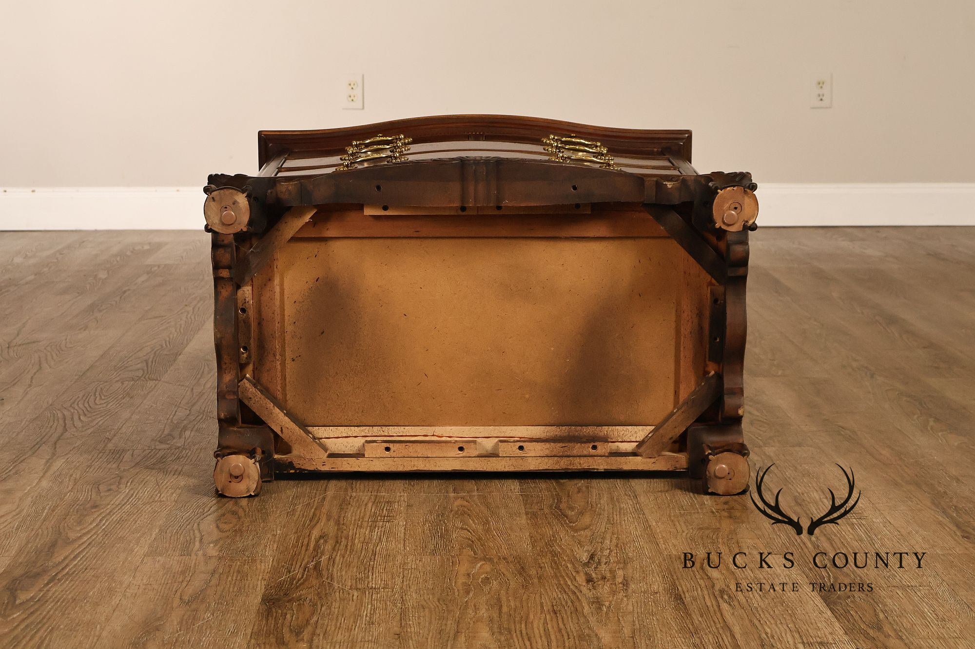 Drexel Heritage Heirlooms Collection Pair of Mahogany Bedside Chests Nightstands