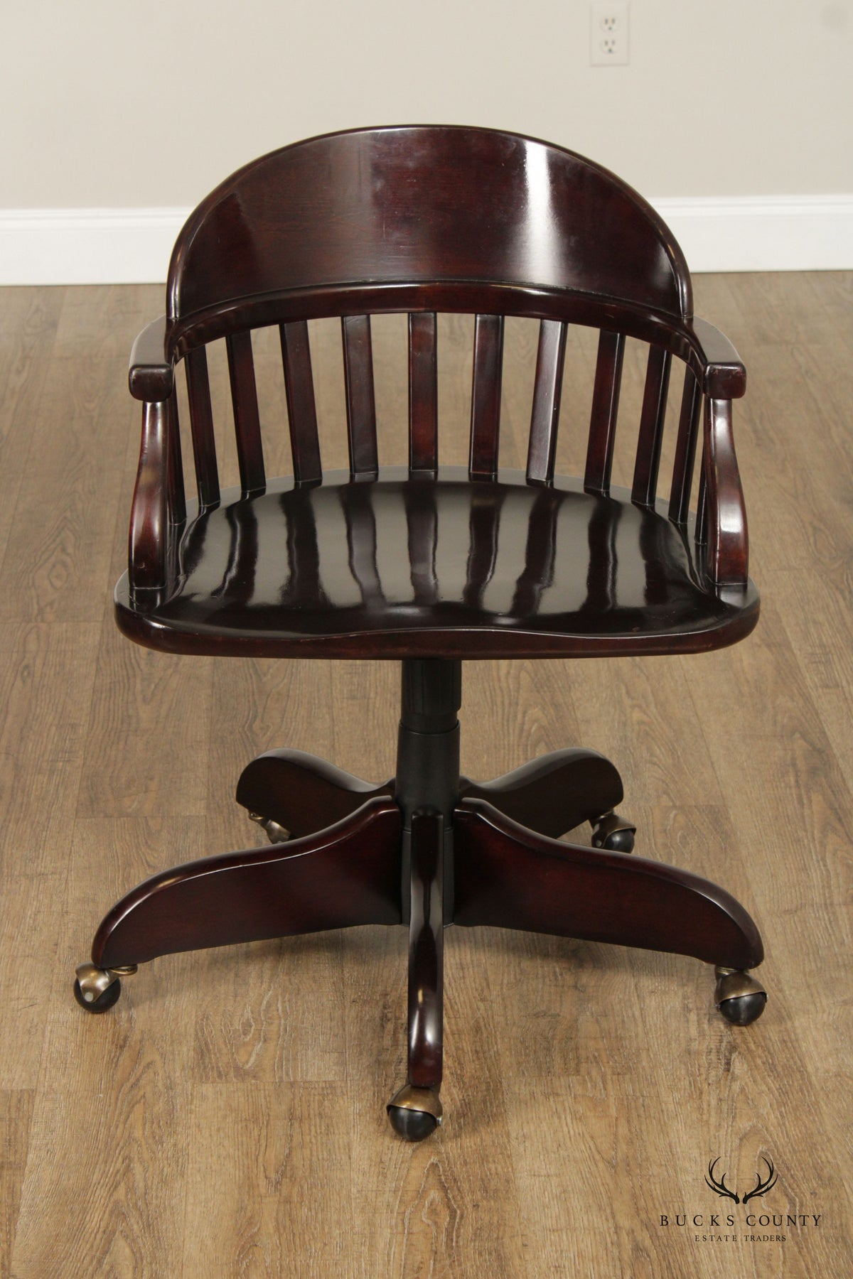 Adjustable Rolling Banker's Office Chair