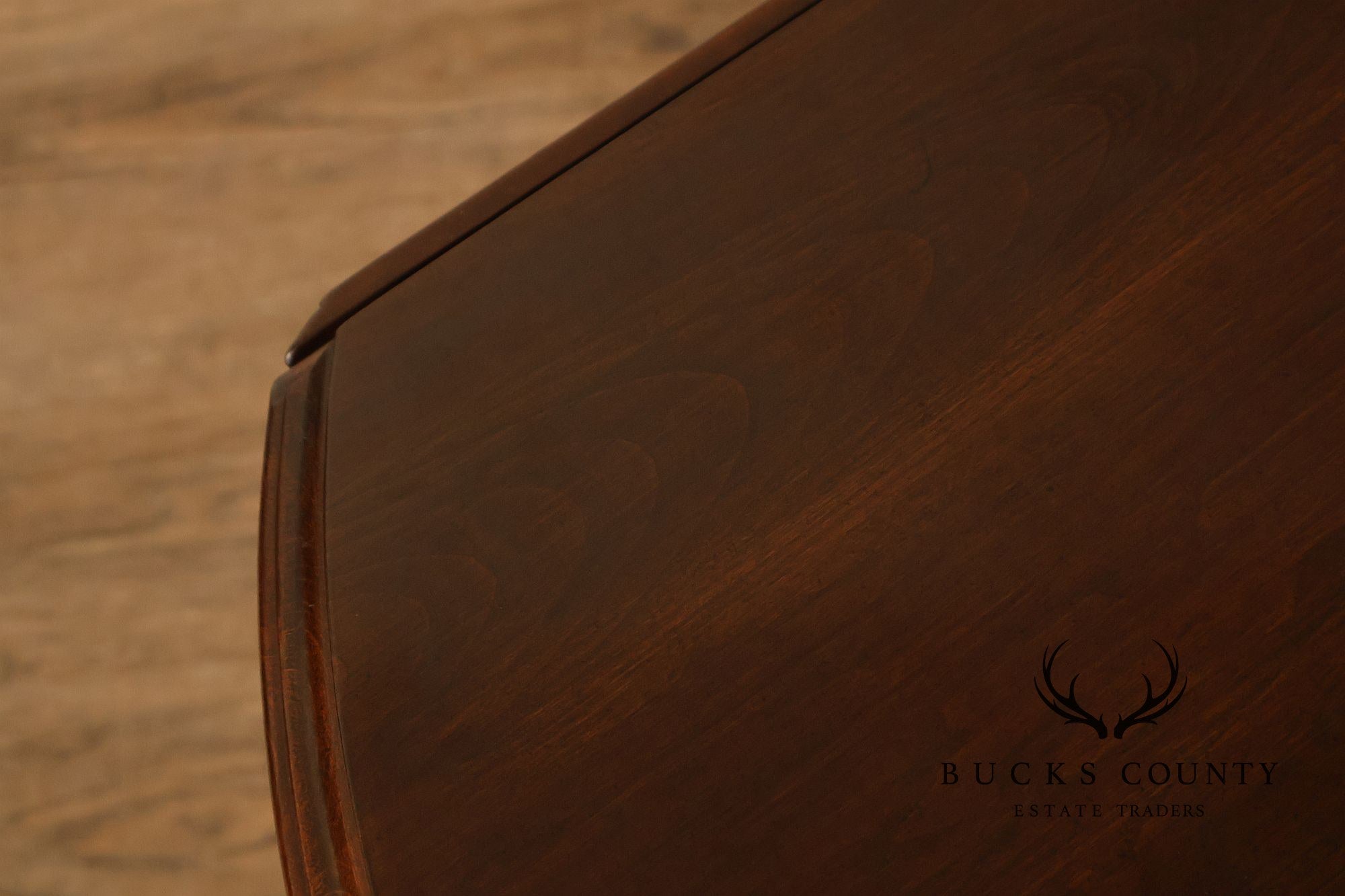 Ethan Allen Queen Anne Style Cherry Drop Leaf Coffee Table