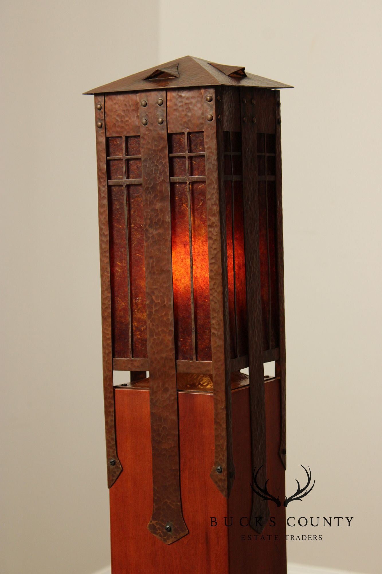 Stickley Mission Collection Cherry Gus Newel Post Lamp