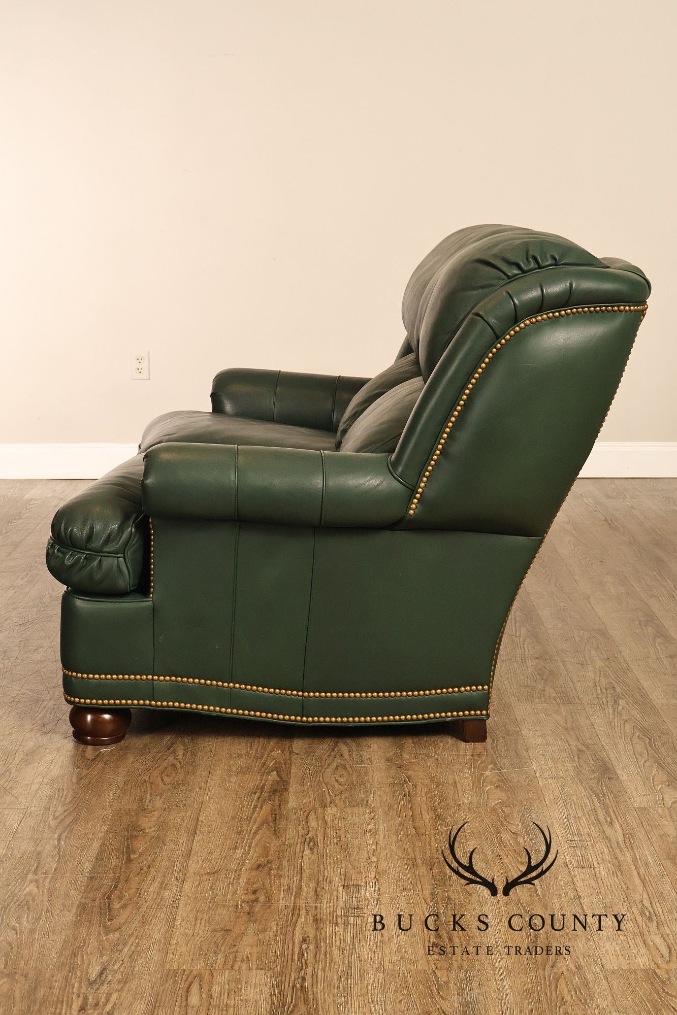 Hancock & Moore Traditional Leather Loveseat
