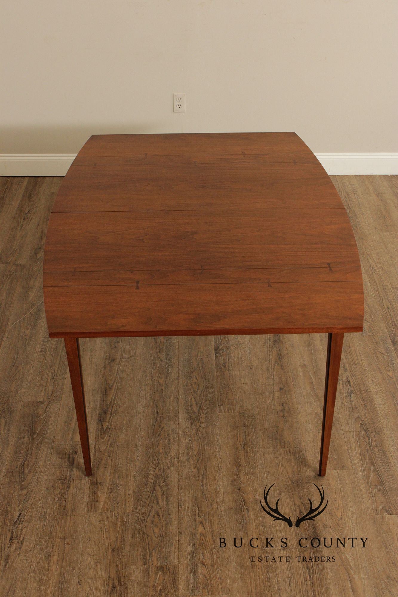 Lane 'Tuxedo' Mid Century Modern Extendable Walnut Dining Table