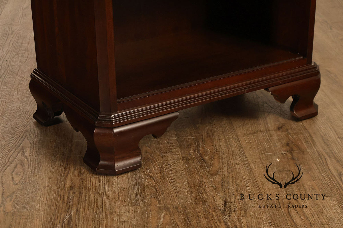 Ethan Allen 'Georgian Court' Pair of Cherry Open Nightstands