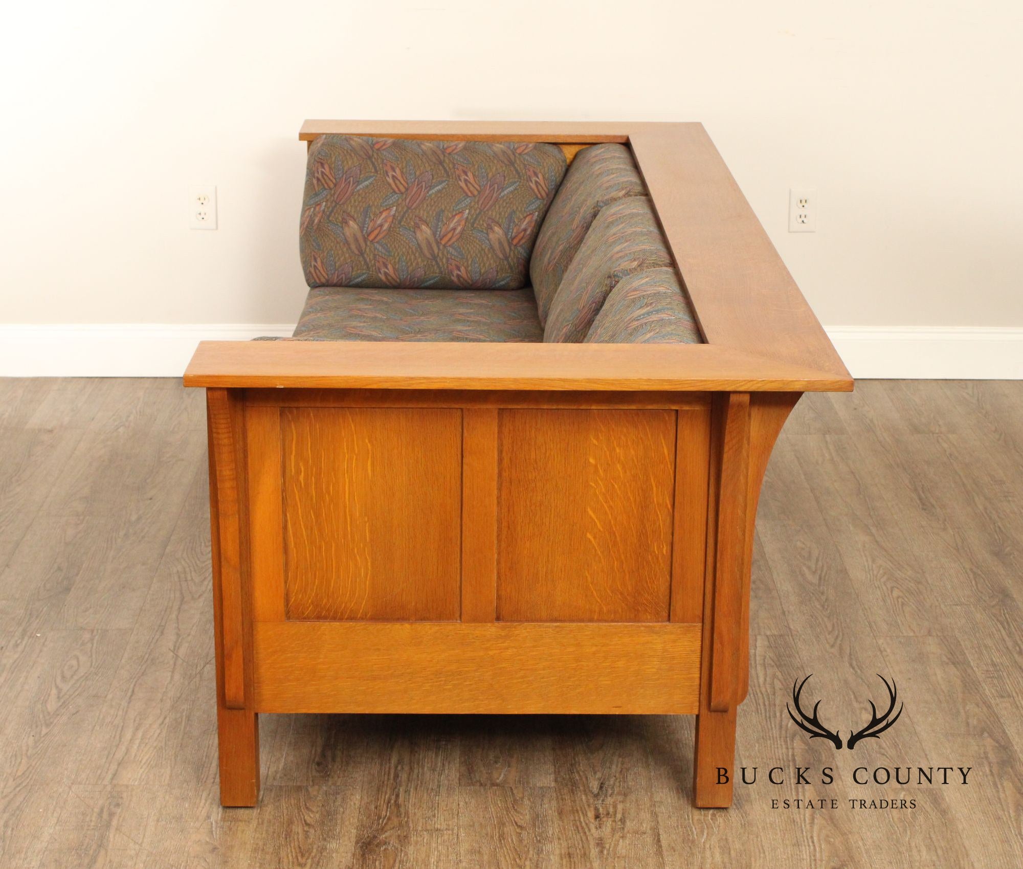 Custom Quality Mission Prairie Style Oak Settle