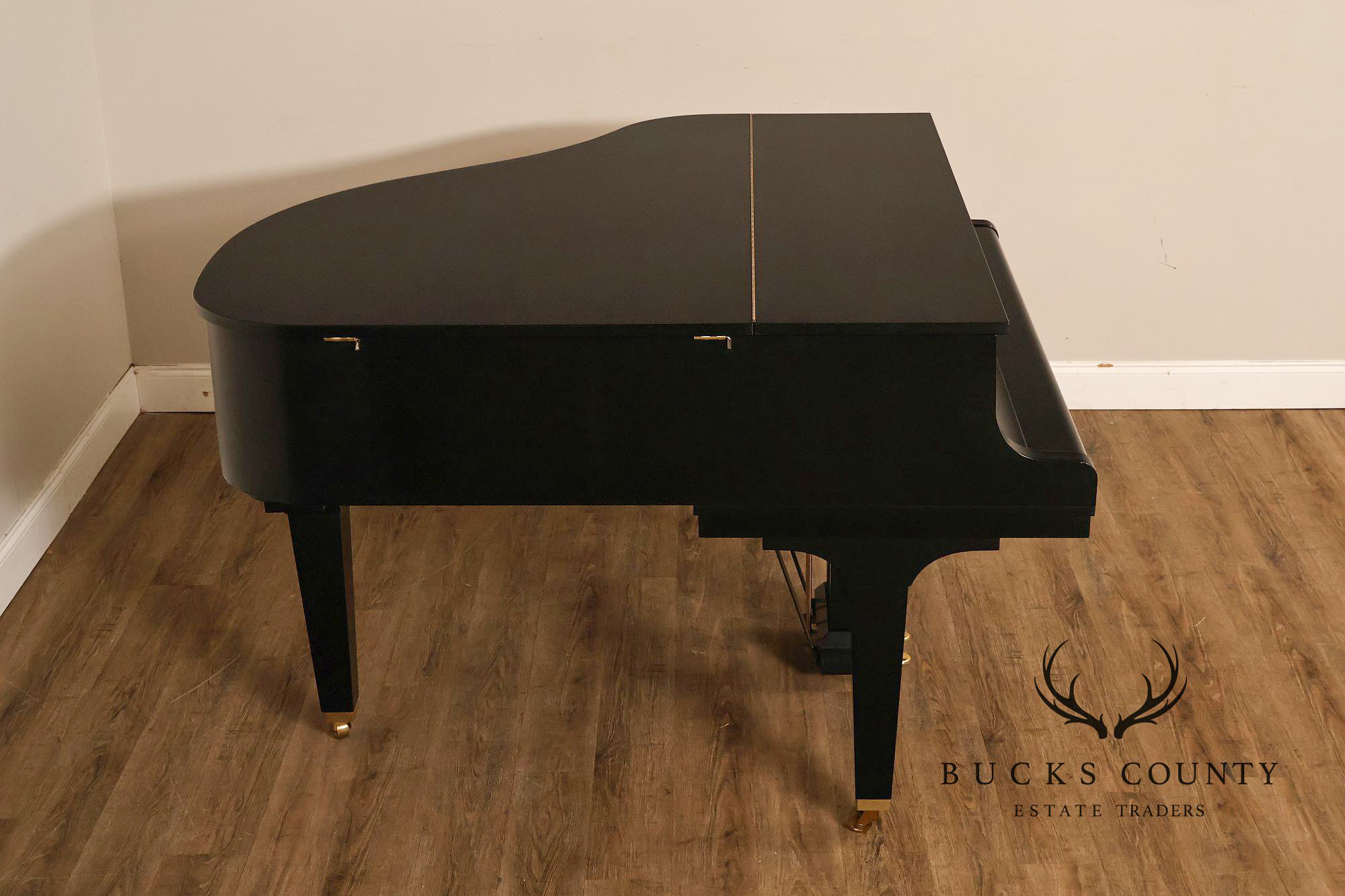 Kawai GE-1 Black Baby Grand Piano With Matching Bench