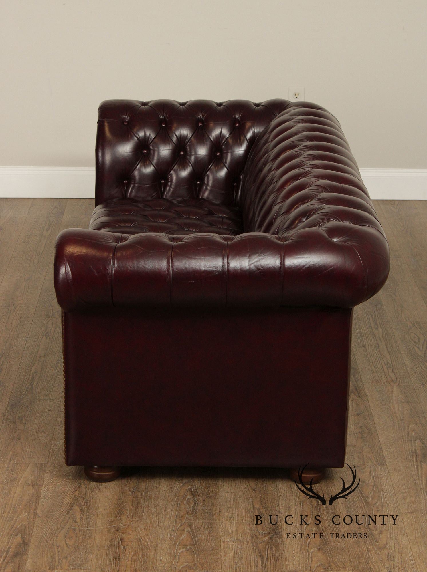 Quality Tufted Leather Vintage Chesterfield Style Sofa