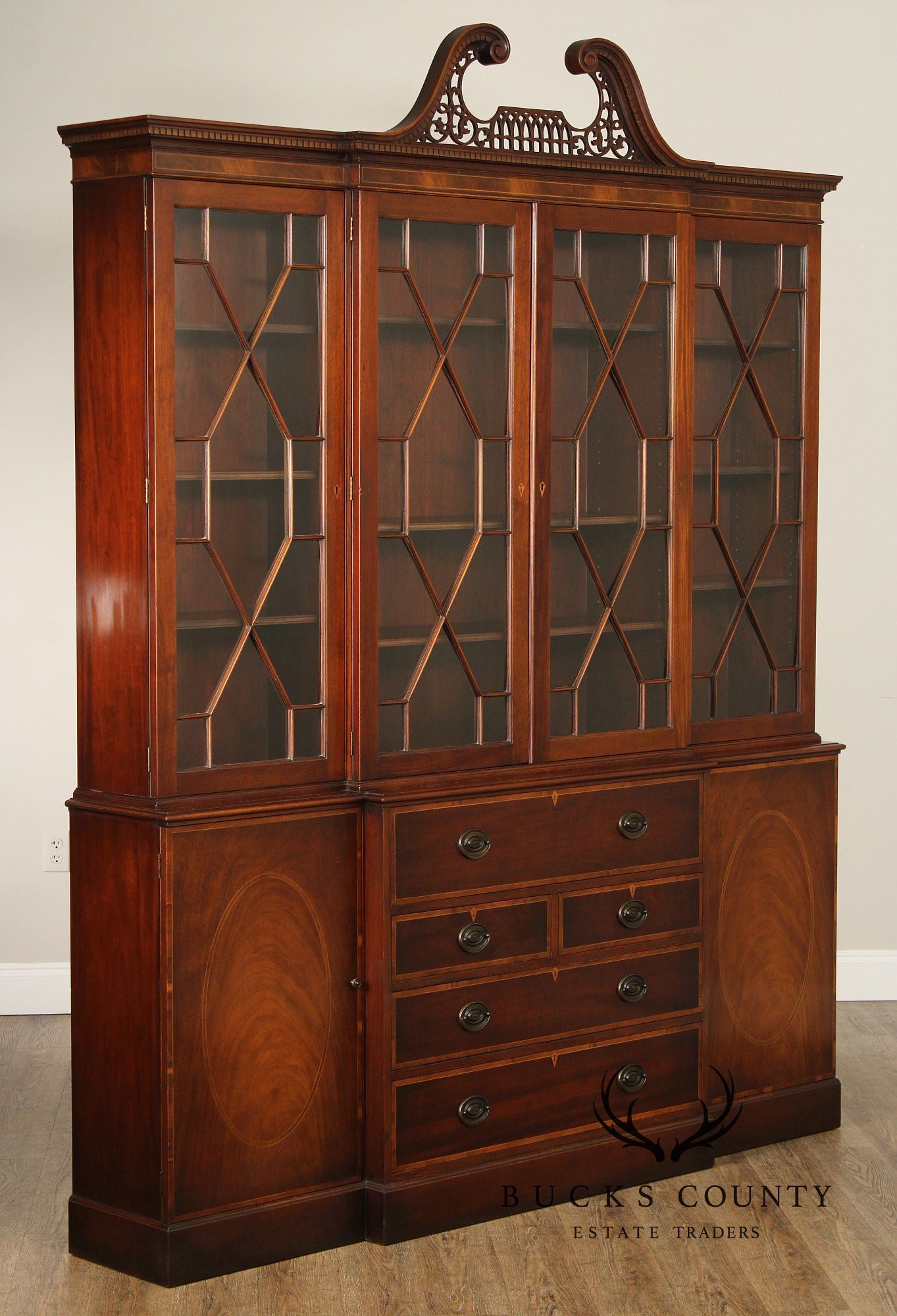 Baker Furniture Vintage Georgian Style Mahogany Breakfront Bookcase