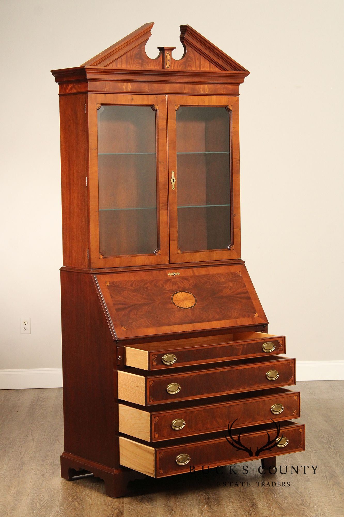 Hekman Hepplewhite Style Mahogany Secretary Bookcase