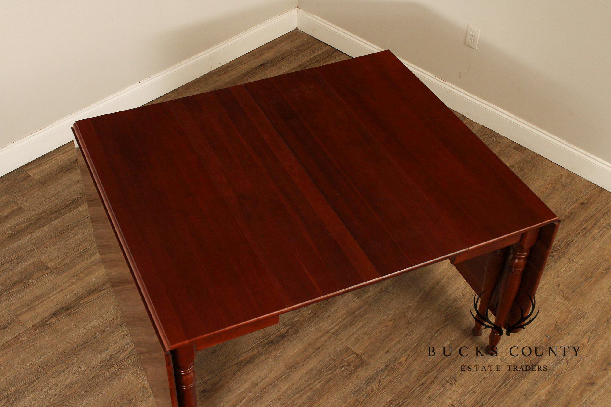 Sheraton Style Cherry Drop-Leaf Extendable Dining Table