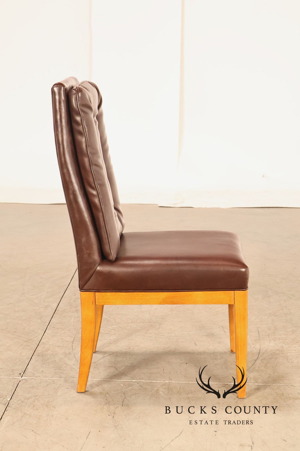 Mid Century Modern Set of Eight Walnut and Leather Dining Chairs