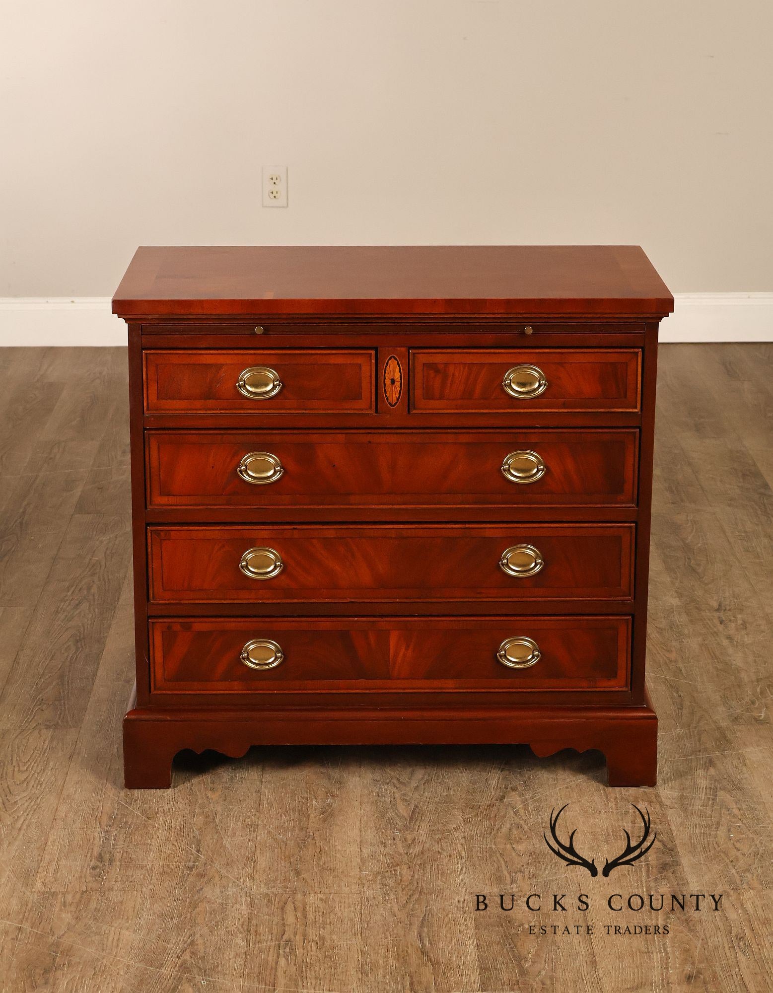 Hekman Copley Place Flame Mahogany Chest Of Drawers