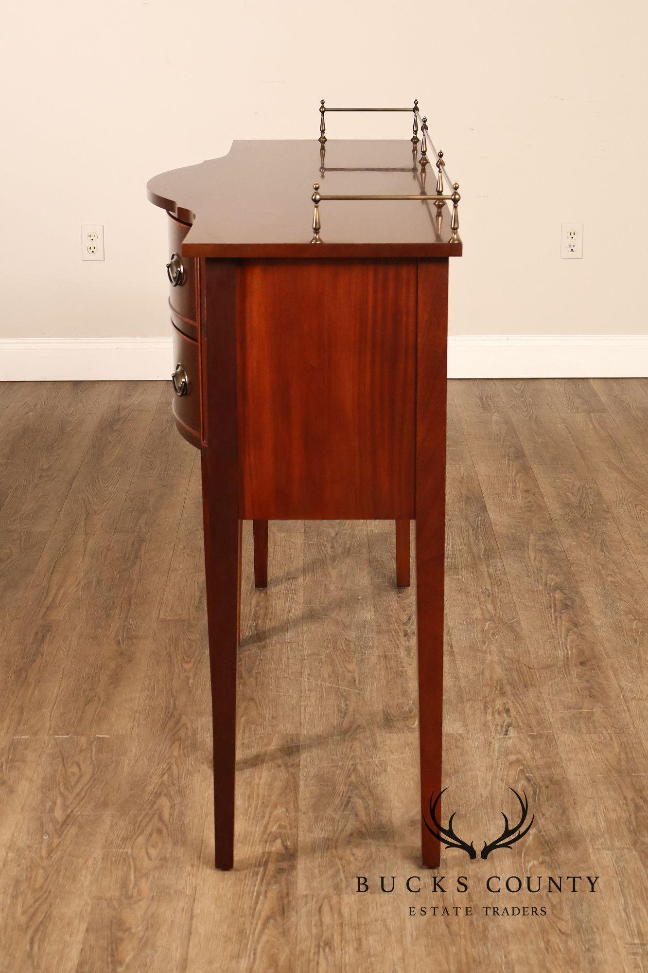 Hitchcock Furniture Hepplewhite Style Mahogany Sideboard