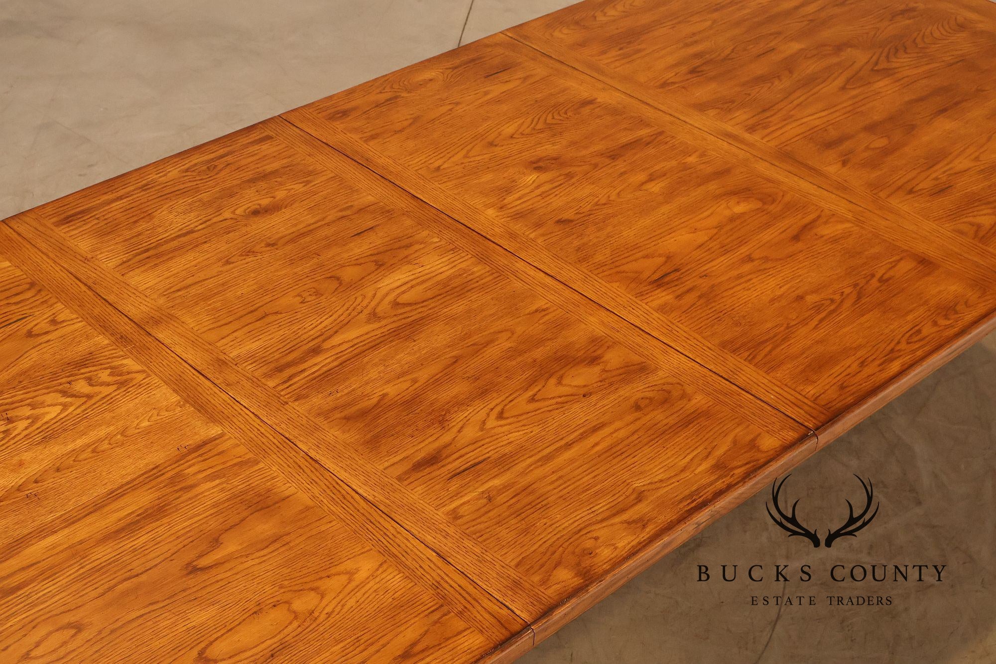 Thomasville Oak Expandable Dining Table
