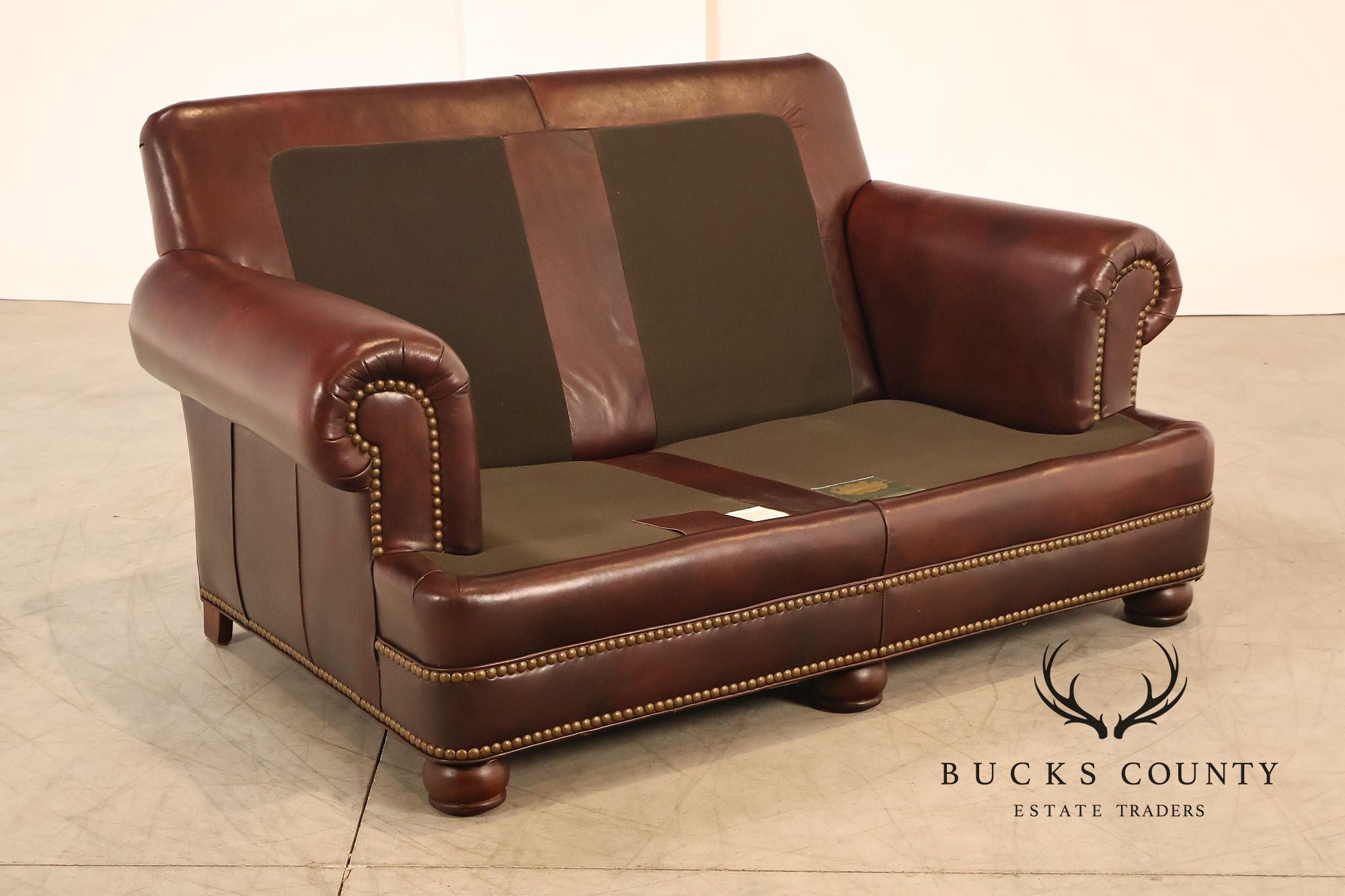 Hancock & Moore Traditional Leather Loveseat