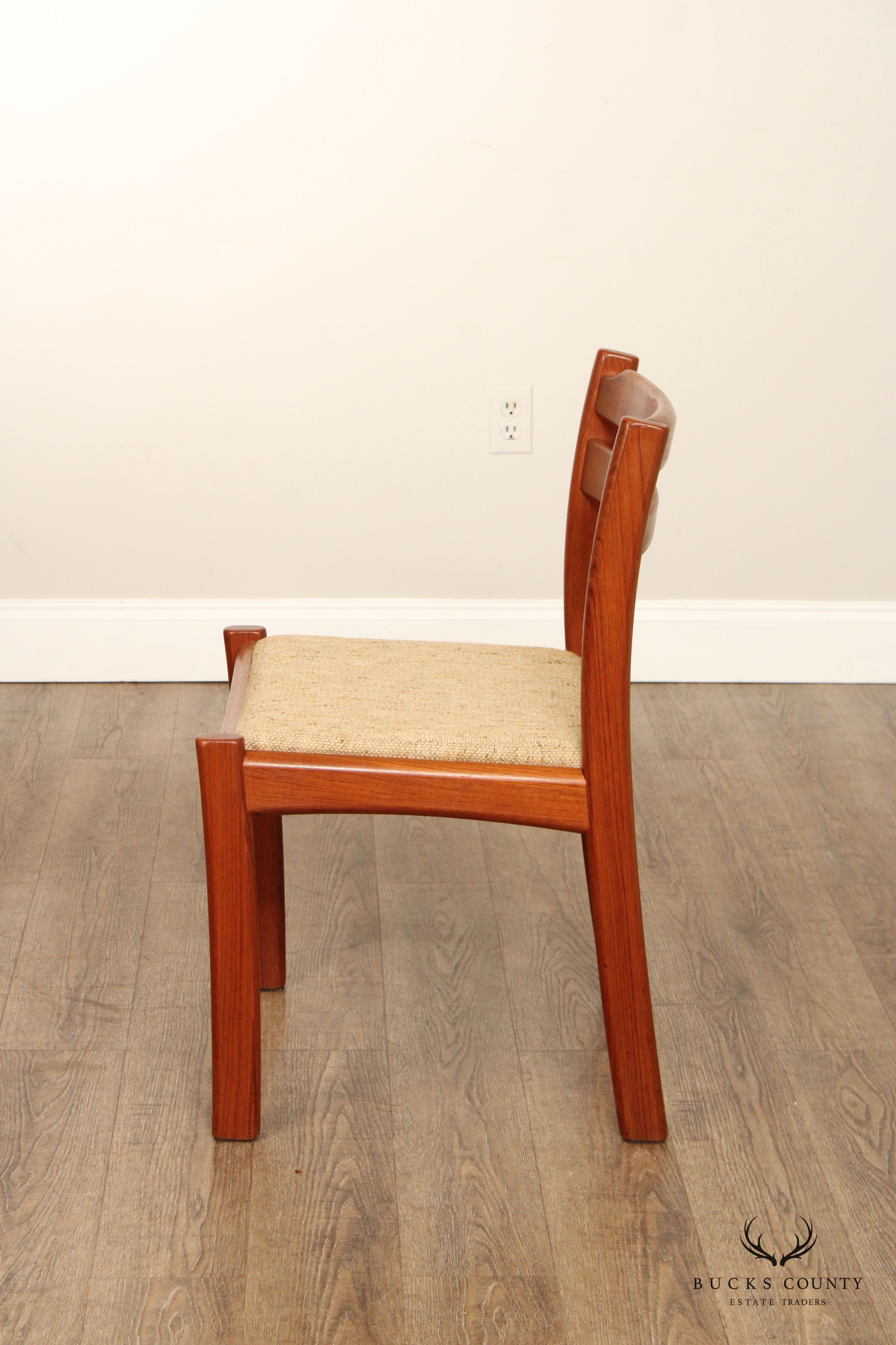 Dyrlund Danish Modern Set Of Five Teak Dining Chairs