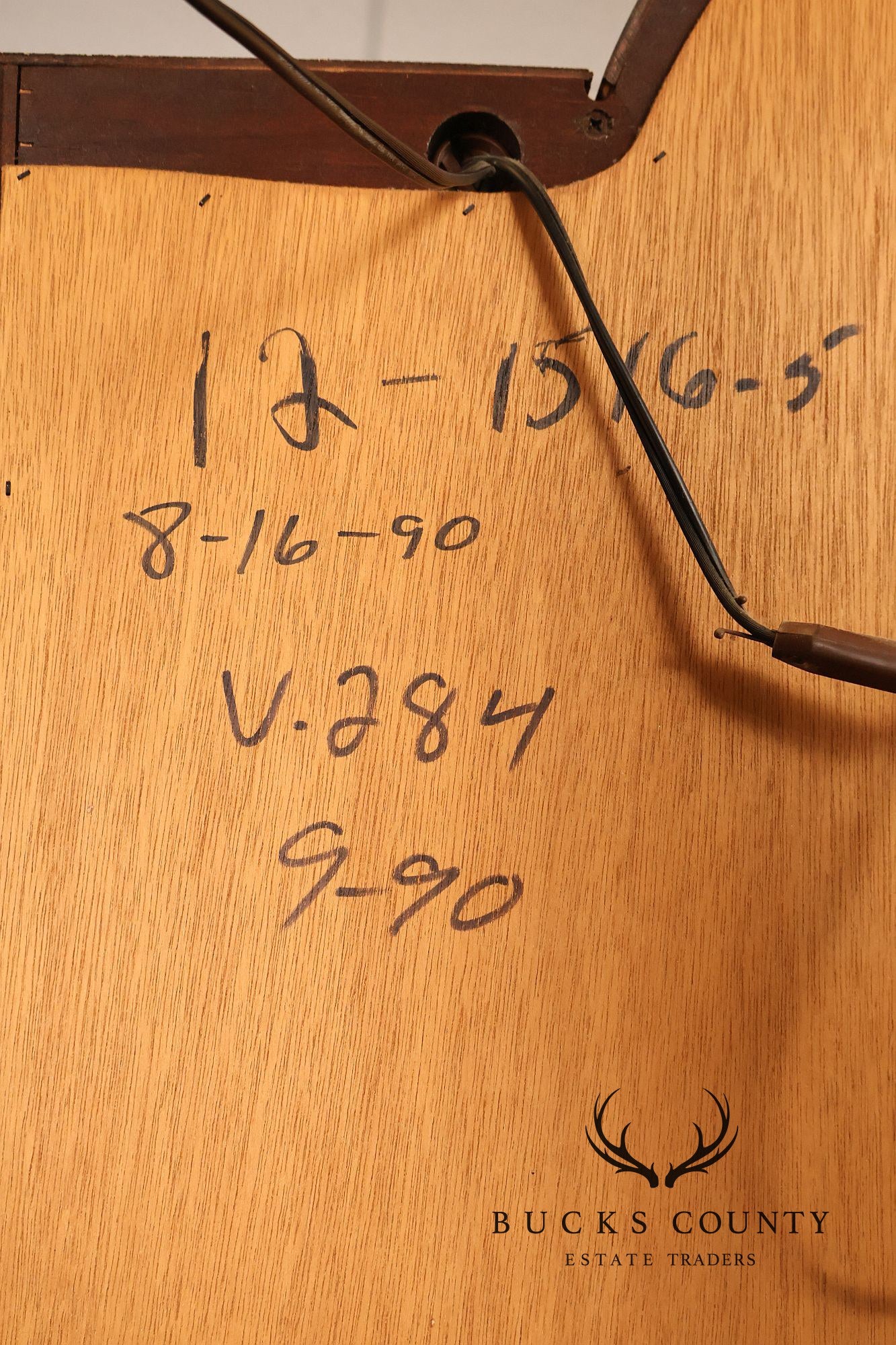 Pennsylvania House Traditional Cherry Lighted Glass Curio Display Cabinet