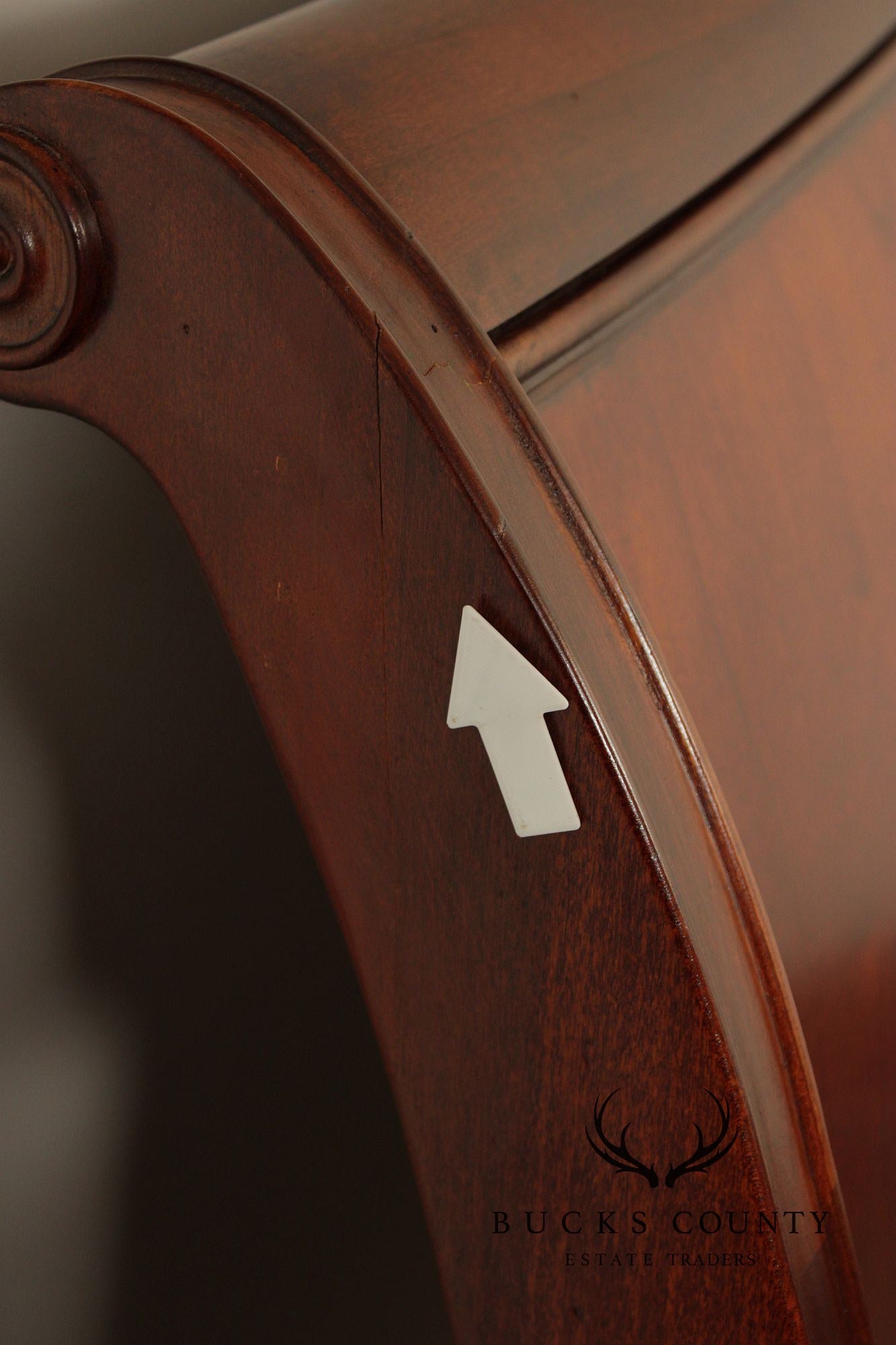 Traditional Style Cherry King Sleigh Bed