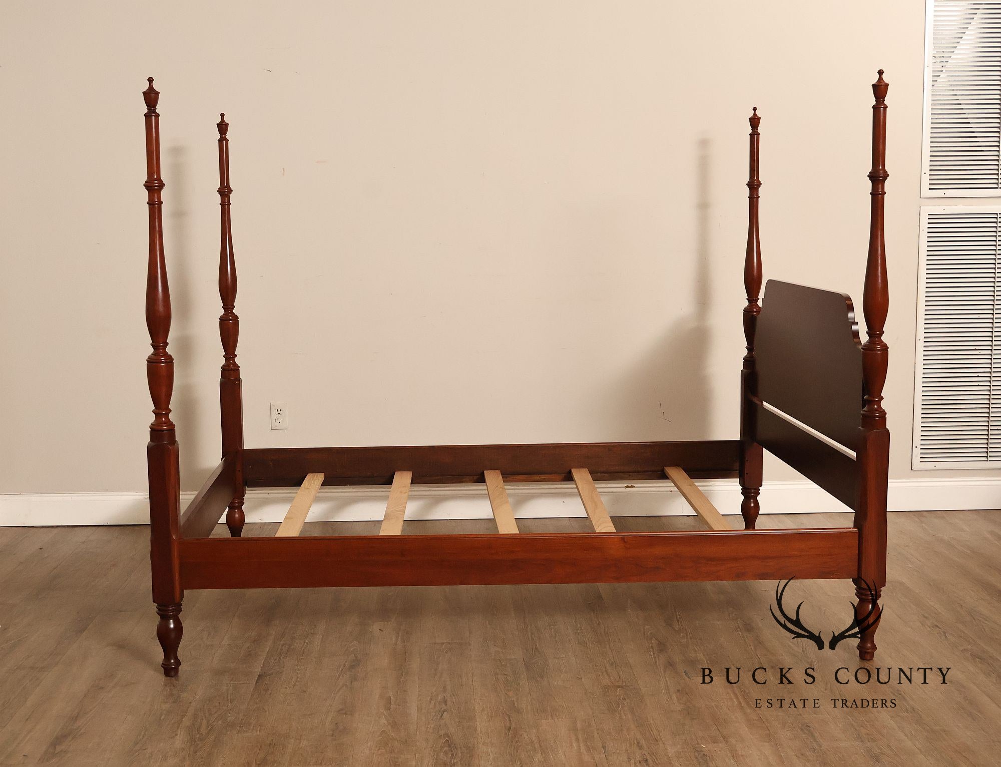 Henkel Harris Cherry Four Poster Full Bed