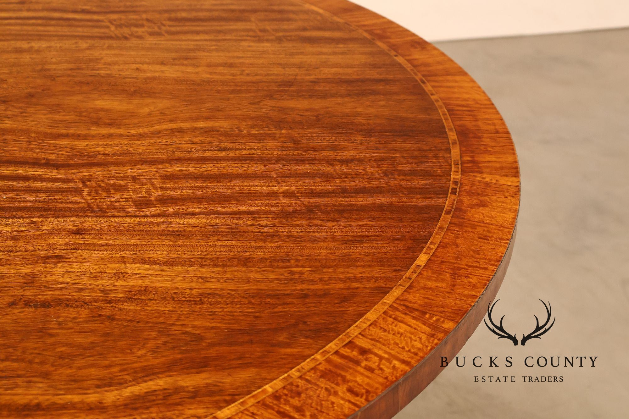 Baker Furniture 'Collectors Edition' Round Mahogany Pedestal Dining Table